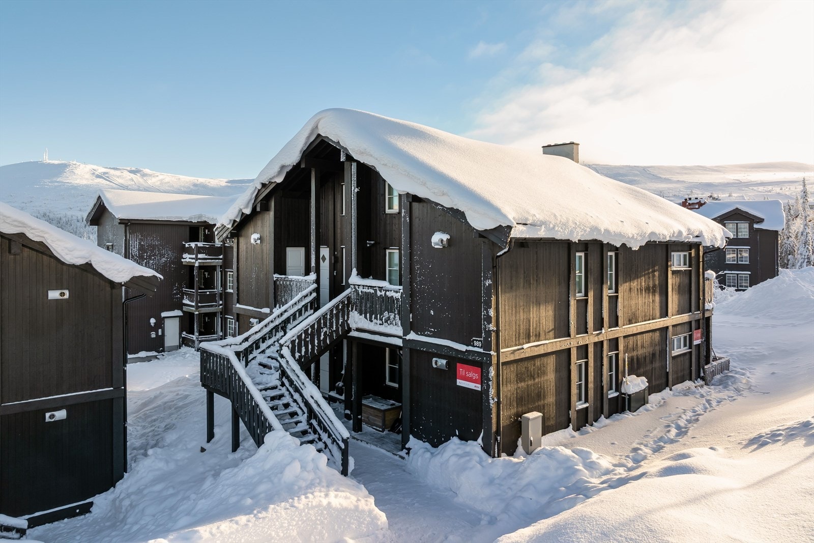 Fageråsen er det høyest beliggende hytteområdet i Trysilfjellet og dermed også det mest snøsikre. Fritidsleiligheten ligger på 805 moh. hvor du virkelig får følelsen av å være på høyfjellet. Galleribilde