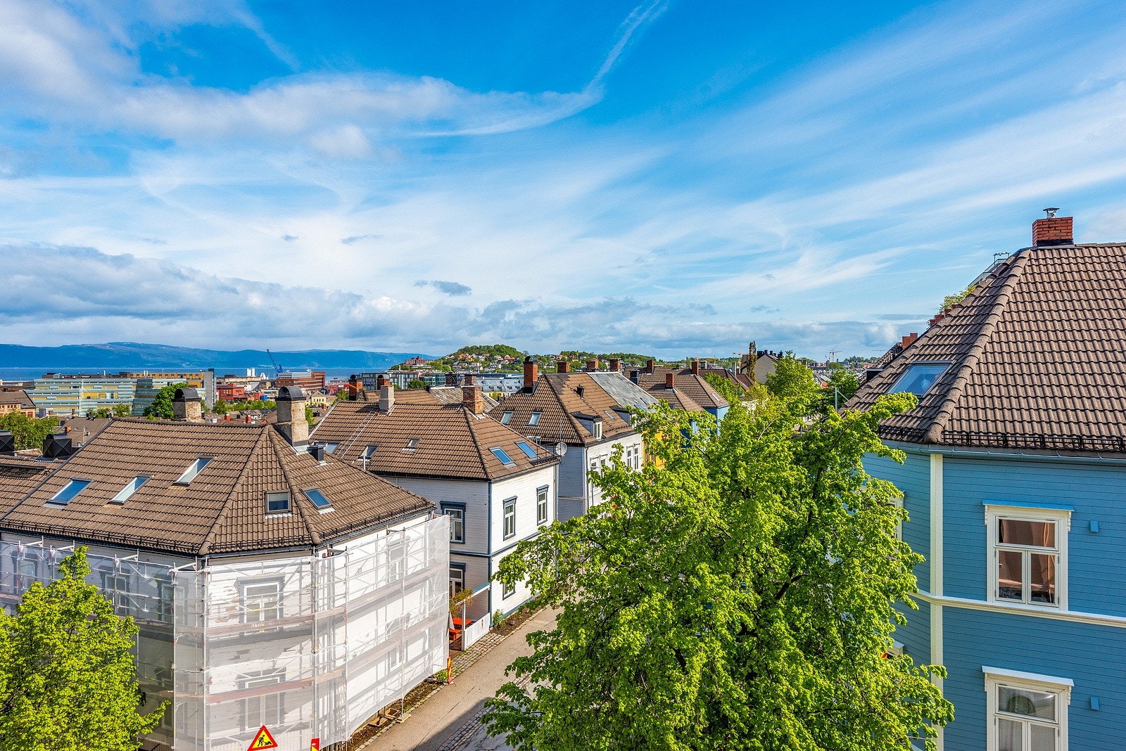 Beliggenheten er ideell med kort avstand til studiesteder som NTNU og BI. Galleribilde