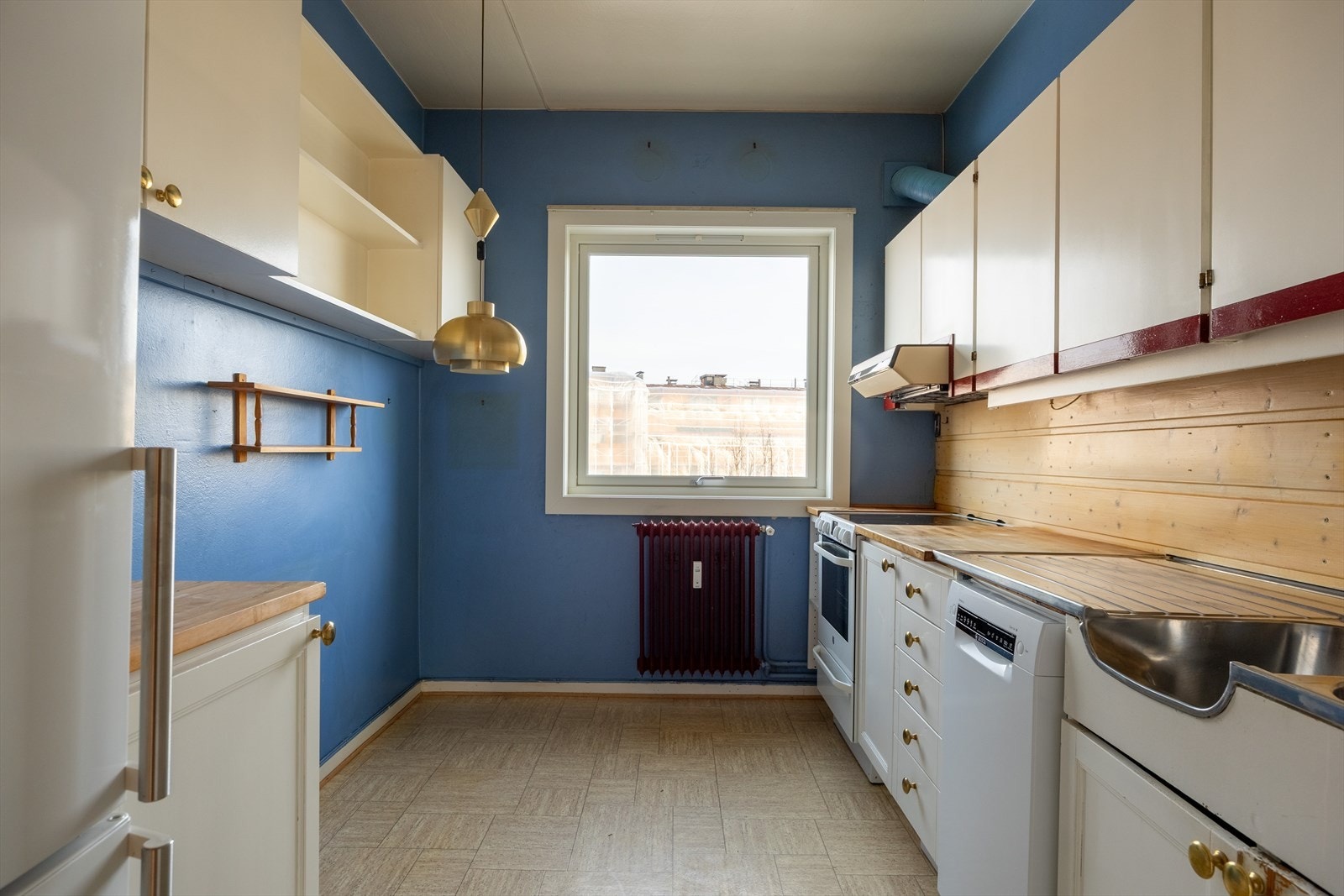 Separat kjøkken - her er det mulig å etablere soverom ved behov, dersom kjøkken flyttes ut i stue. Galleribilde