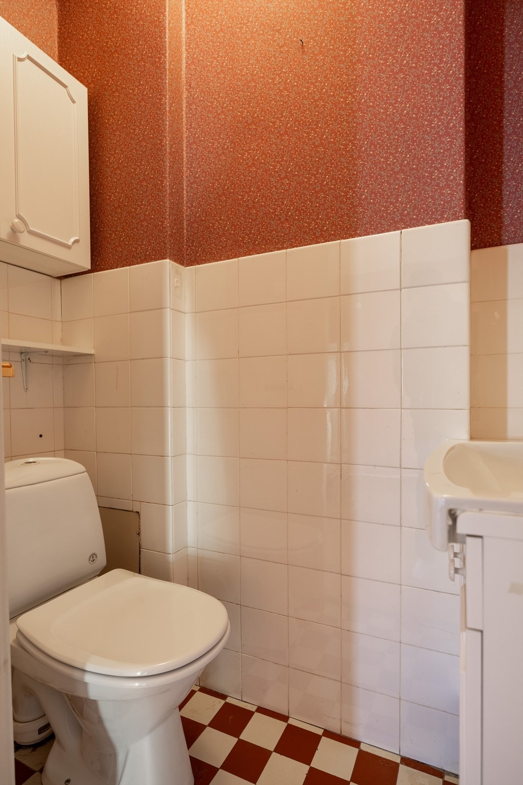 Flis på gulv og vegger. Galleribilde