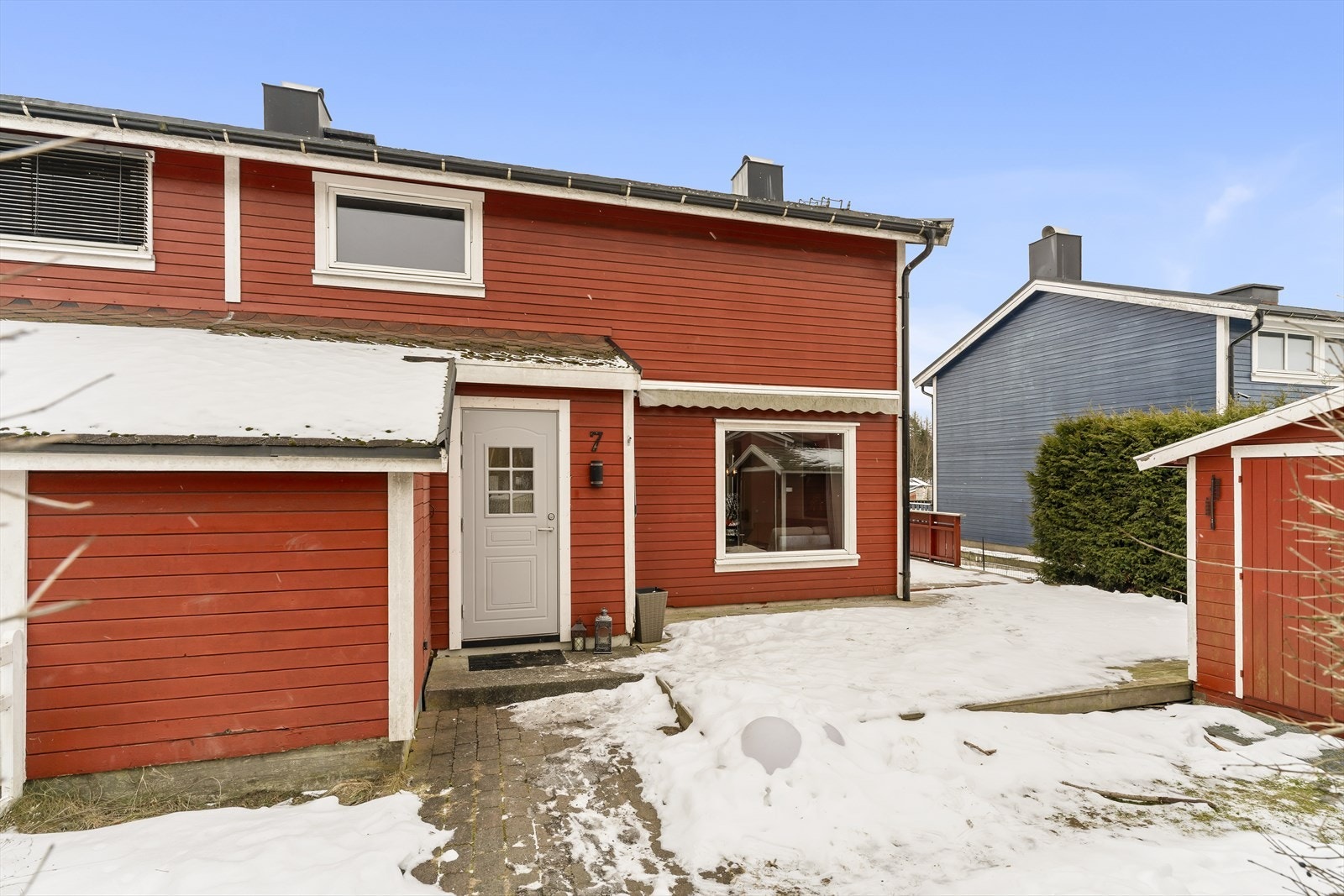 Riskestien 7 er et enderekkehus beliggende i et rolig og barnevennelig strøk Galleribilde