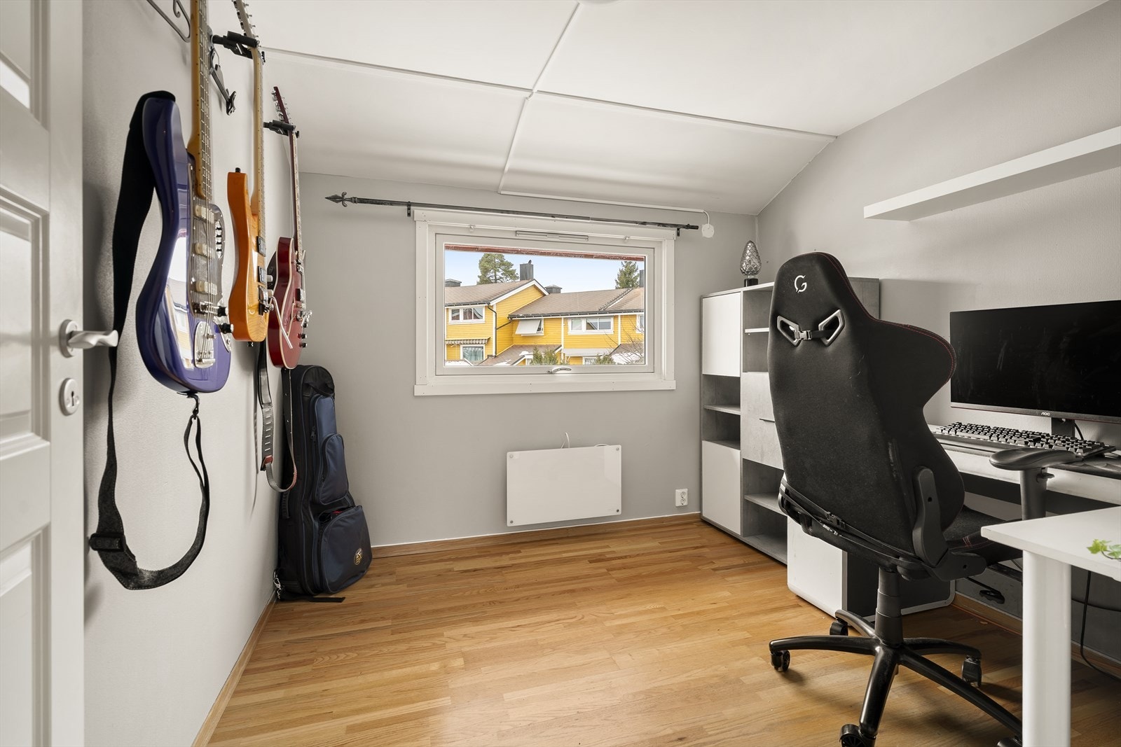 Soverom 4 blir brukt som kontor/hobbyrom Galleribilde