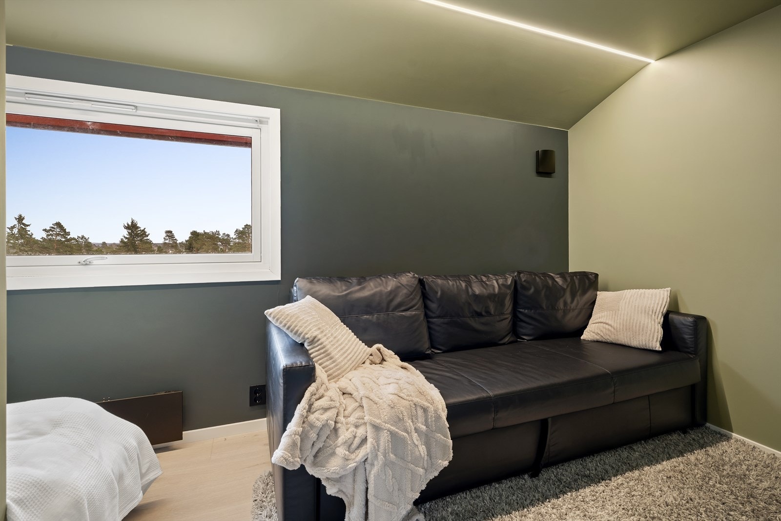 Soverom 3 er romslig med gode møbleringsmuligheter Galleribilde