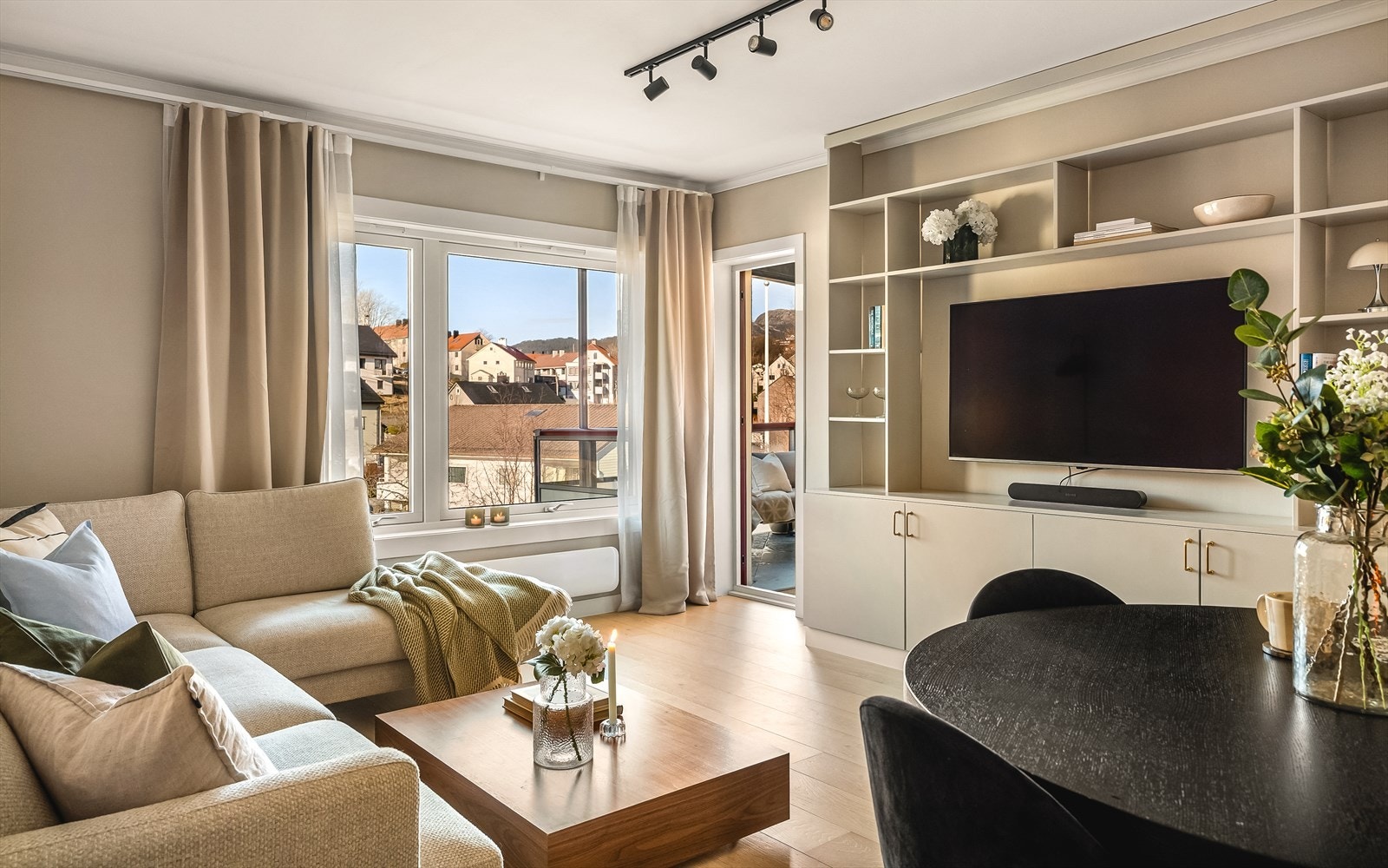 Velkommen til Kristofer Jansons vei 19C - Presentert av Eiendomsmegler Norge v/ Martin Høgøy Bjørkbom Galleribilde