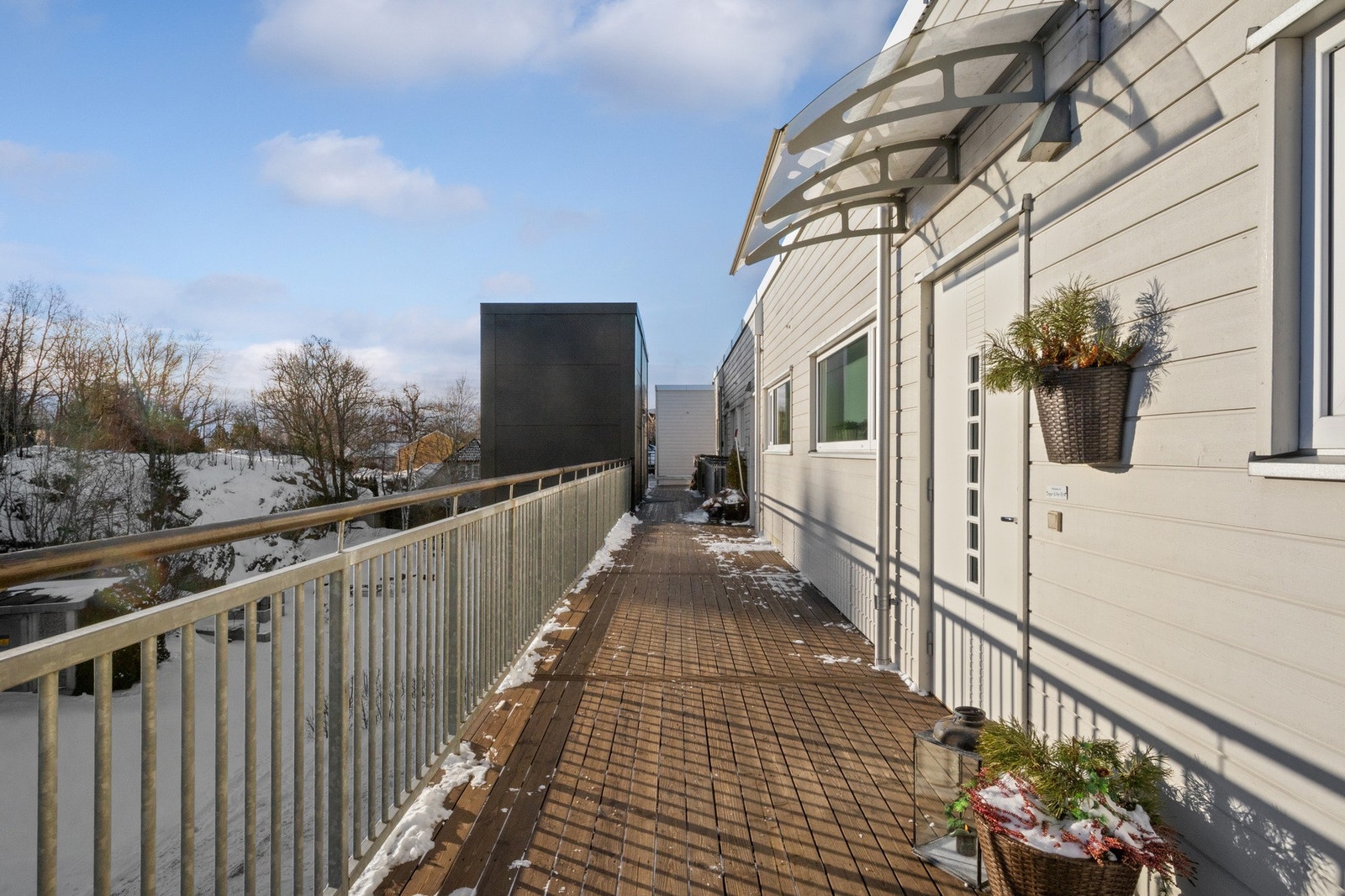 Adkomst via både trappegang og heis Galleribilde