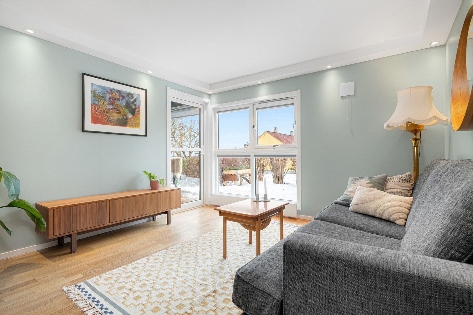 Downlights i himlingen gir jevn og behagelig belysning. Galleribilde