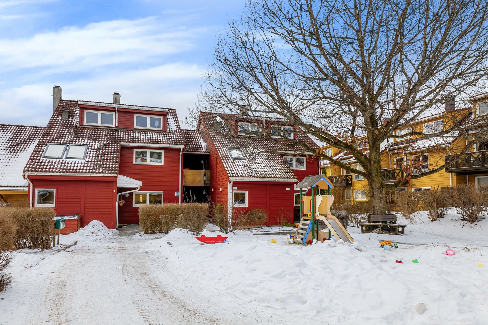 Velkommen til Gaustadveien 133, presentert av Ina Sartz ved Tinholt Eiendomsmegling. Galleribilde