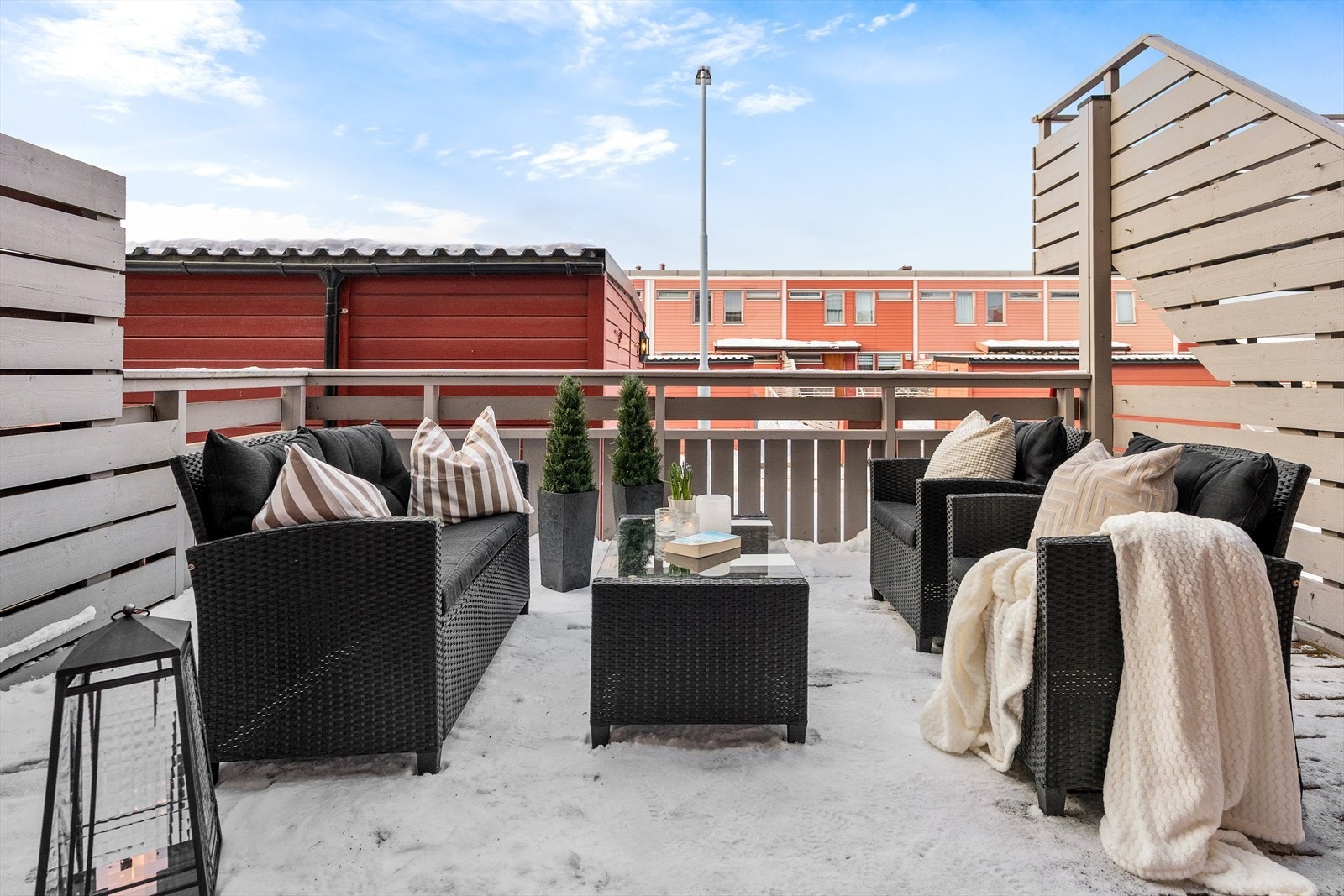 Det er god plass til diverse utendørsmøblement. Galleribilde