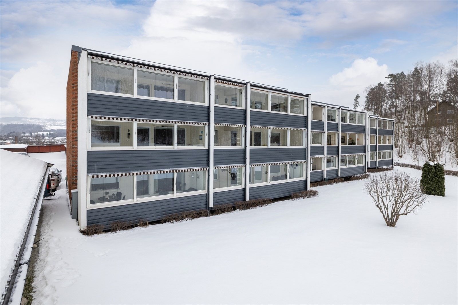 I tillegg disponerer leiligheten en uvanlig stor kjellerbod på hele 28 m². Galleribilde