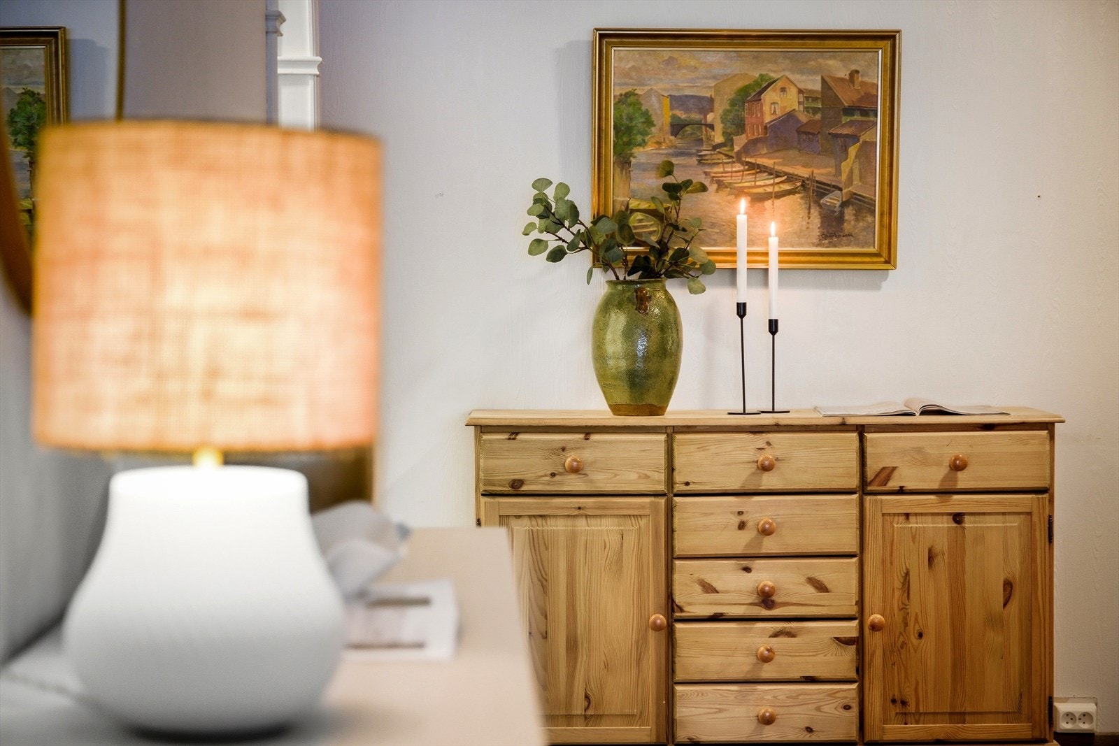 Leiligheten er gjennomgående velholdt og har en god og praktisk planløsning. Galleribilde