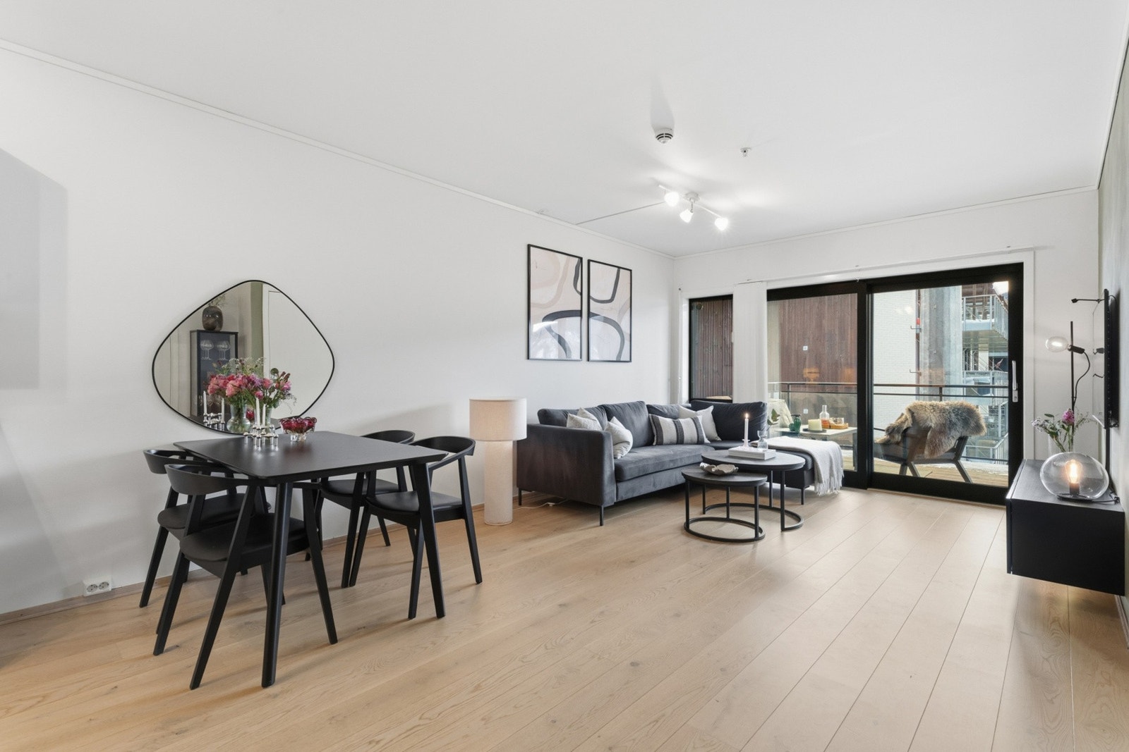 Dialog Eiendomsmegling har gleden av å presentere Hagatjernveien 8C v/ Ola Laug Bretvik. Galleribilde