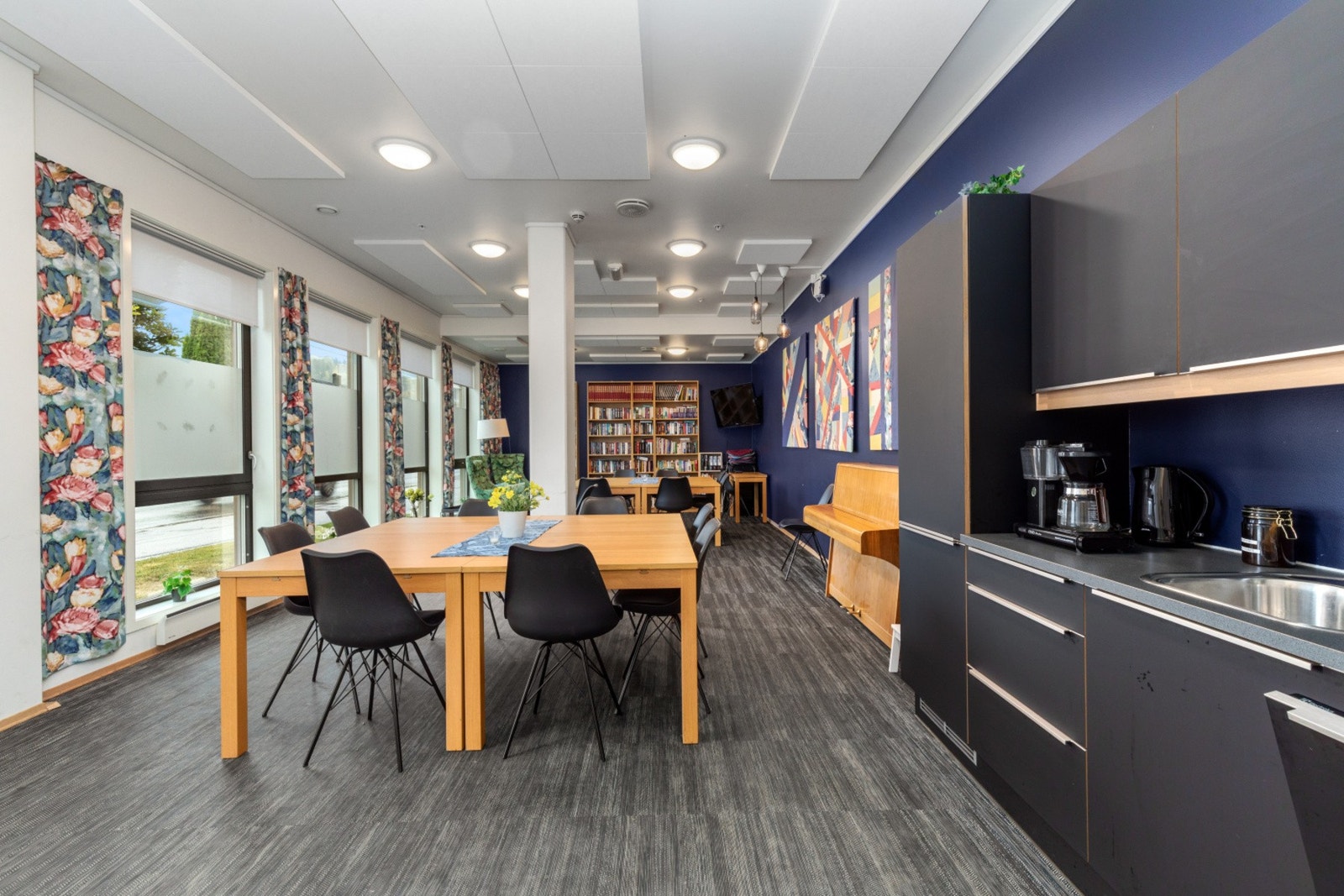 Lillesalen. Galleribilde