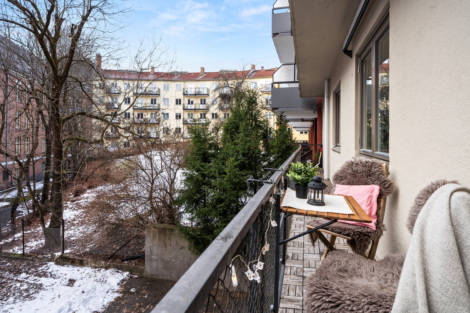 Beliggenheten er tilbaketrukket, men likevel sentral til byens fasiliteter Galleribilde