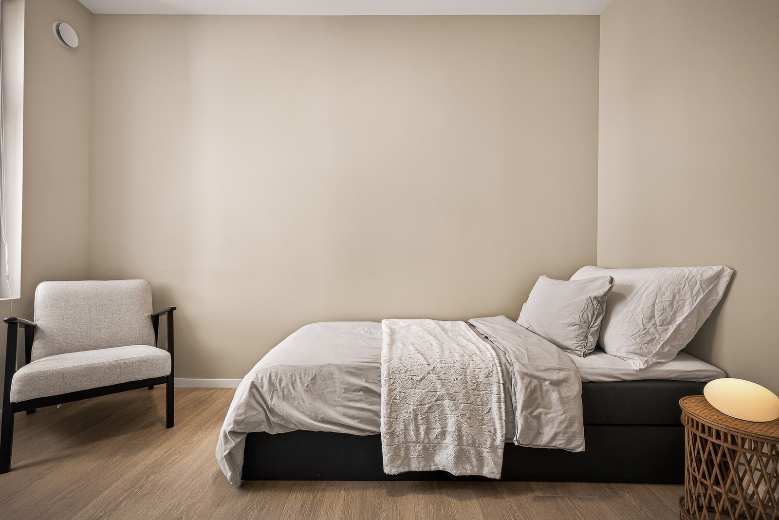 - Soverom nummer to passer like godt som barnerom, gjesterom eller hjemmekontor - Galleribilde