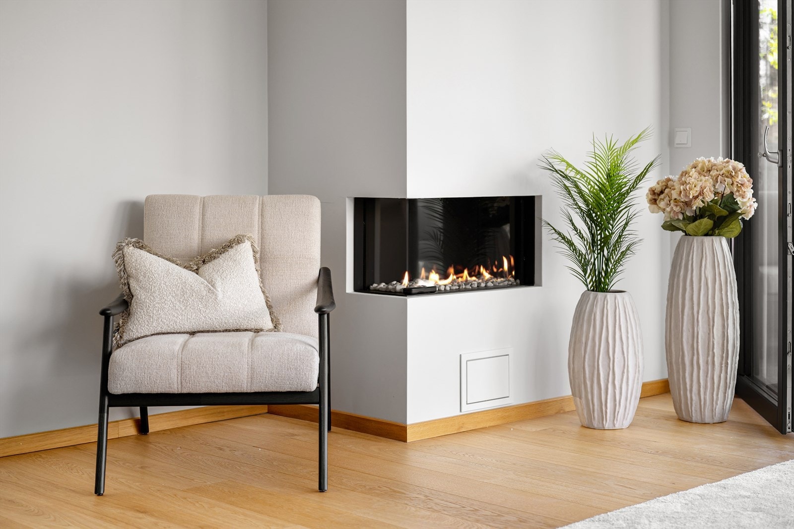 Det er gasspeis i stuen tilknyttet felles gassanlegg. Galleribilde