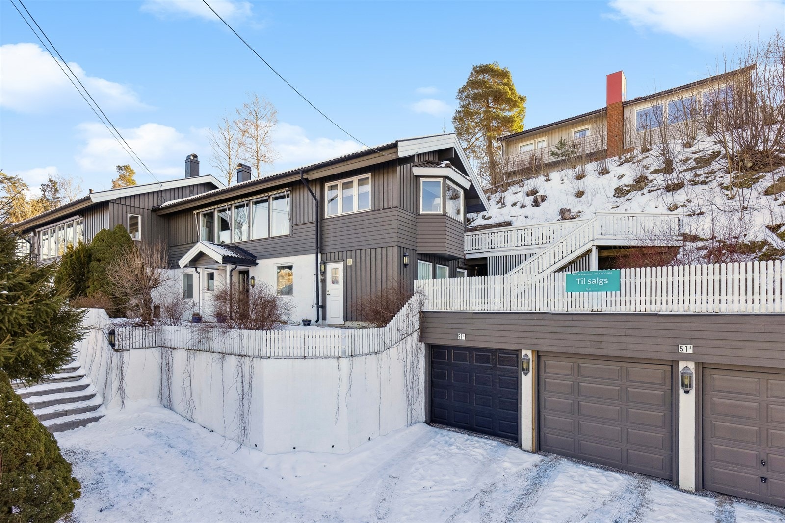 Kort vei til Bekkestua senter, skoler, barnehager og offentlig kommunikasjon. Galleribilde