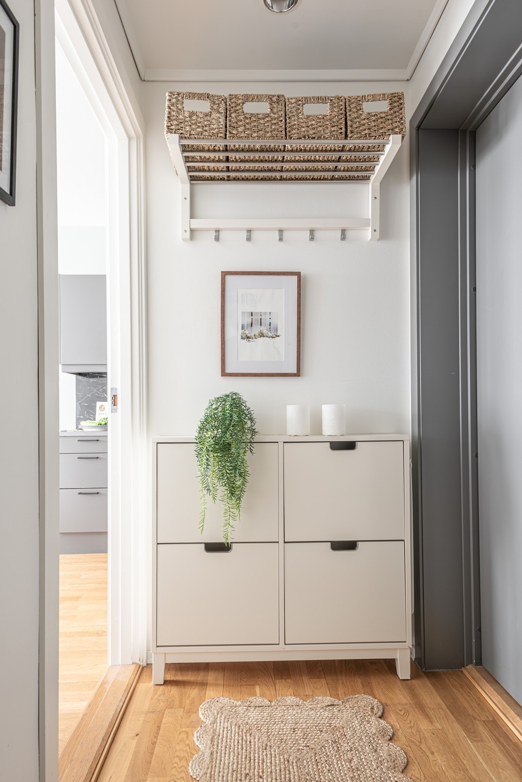 Innbydende gang/entré. Velkommen inn! Galleribilde