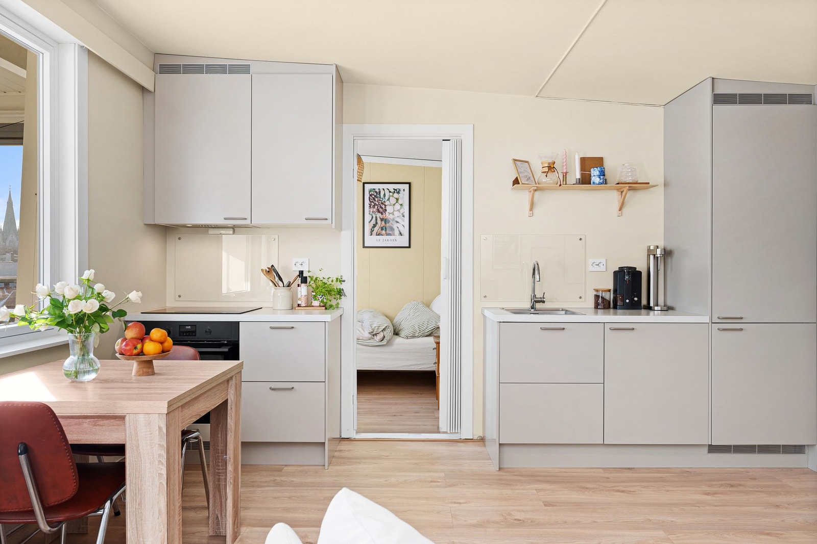 - Alt det elektriske og rør er byttet i forbindelse med kjøkkenet - Galleribilde