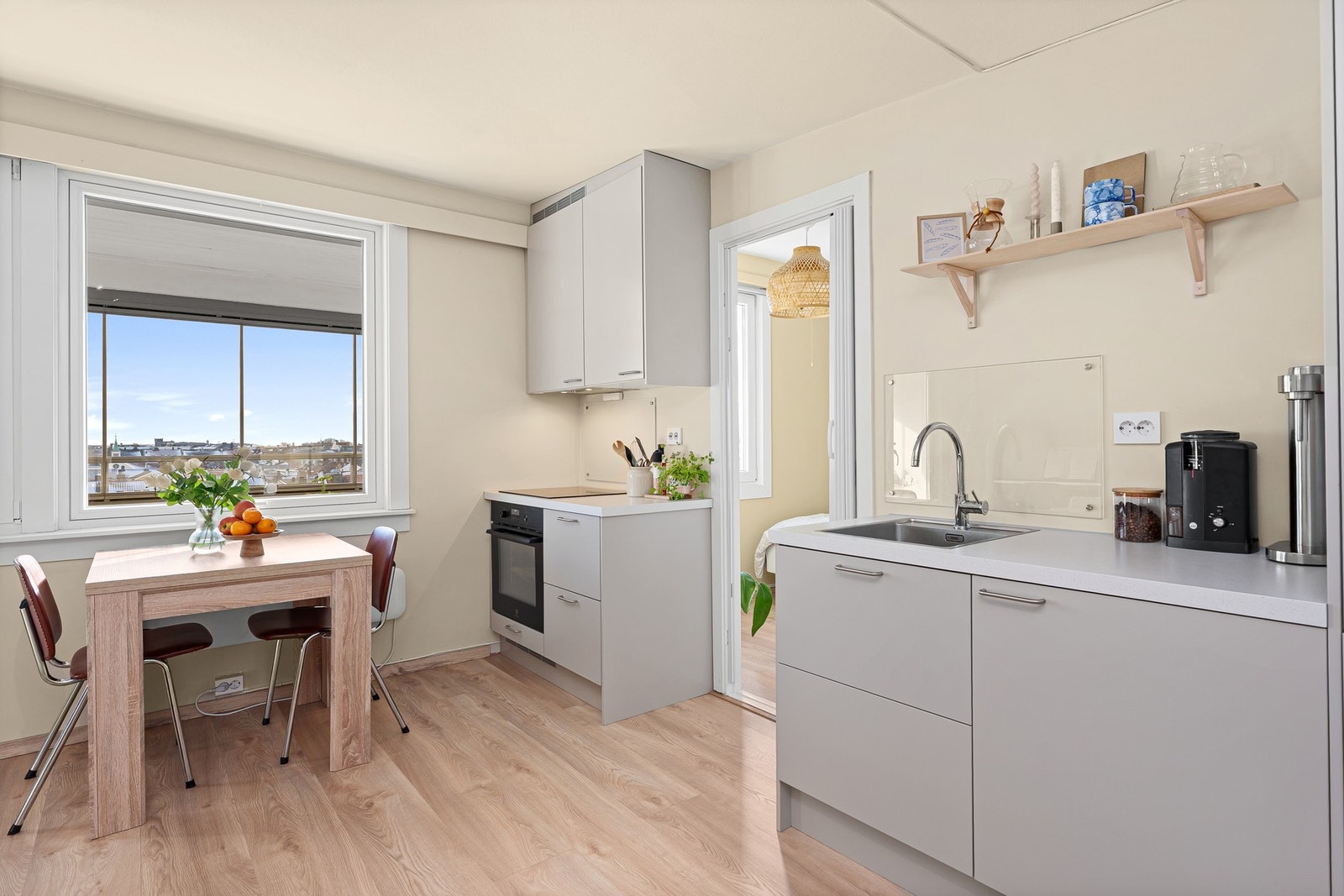 - Flott, tidsriktig kjøkken fra 2024 med innredning fra Epoq montert av kjøkkenmontør - Galleribilde