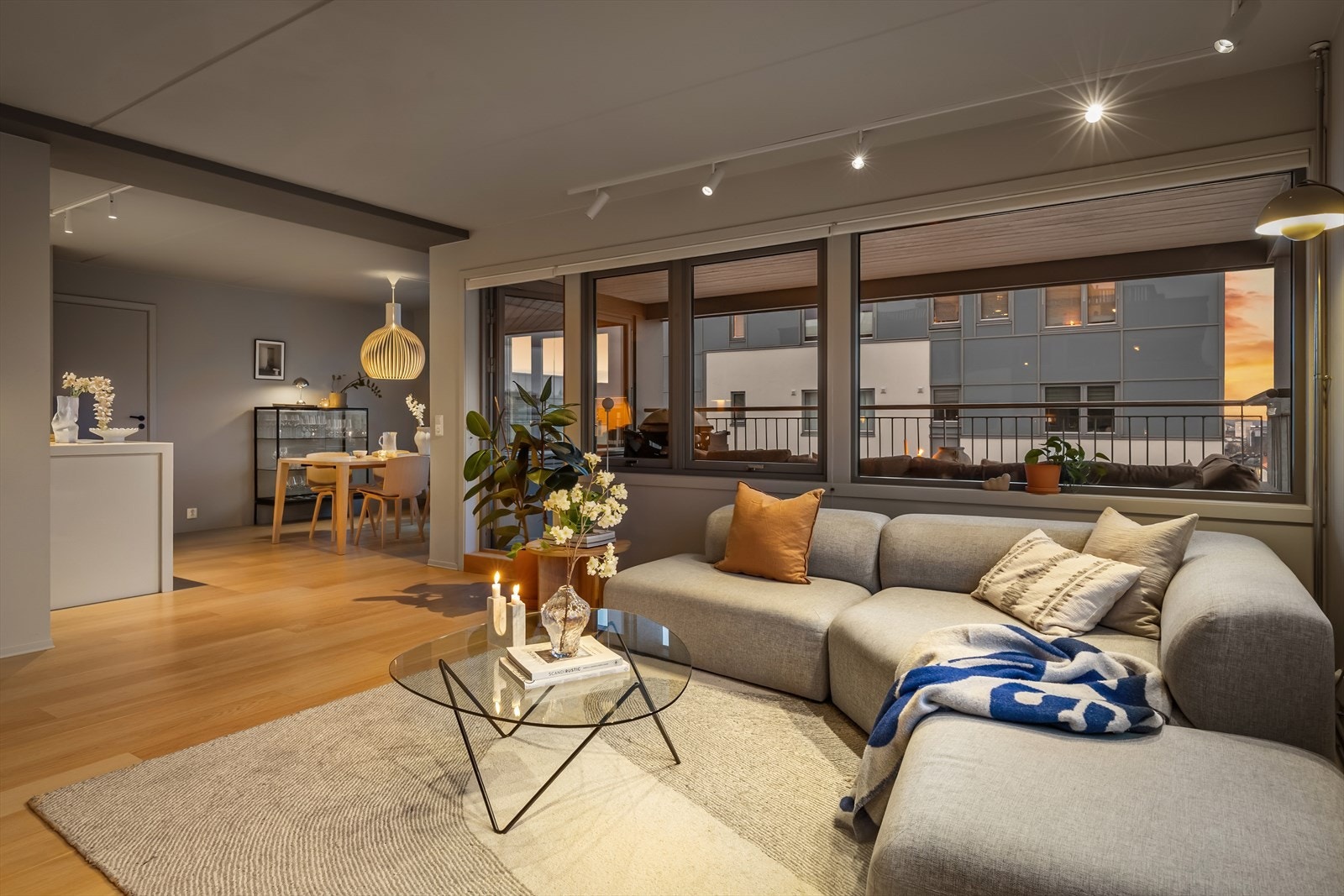 Varmtvann, fyring og fiber er inkl. i felleskostnadene. Galleribilde