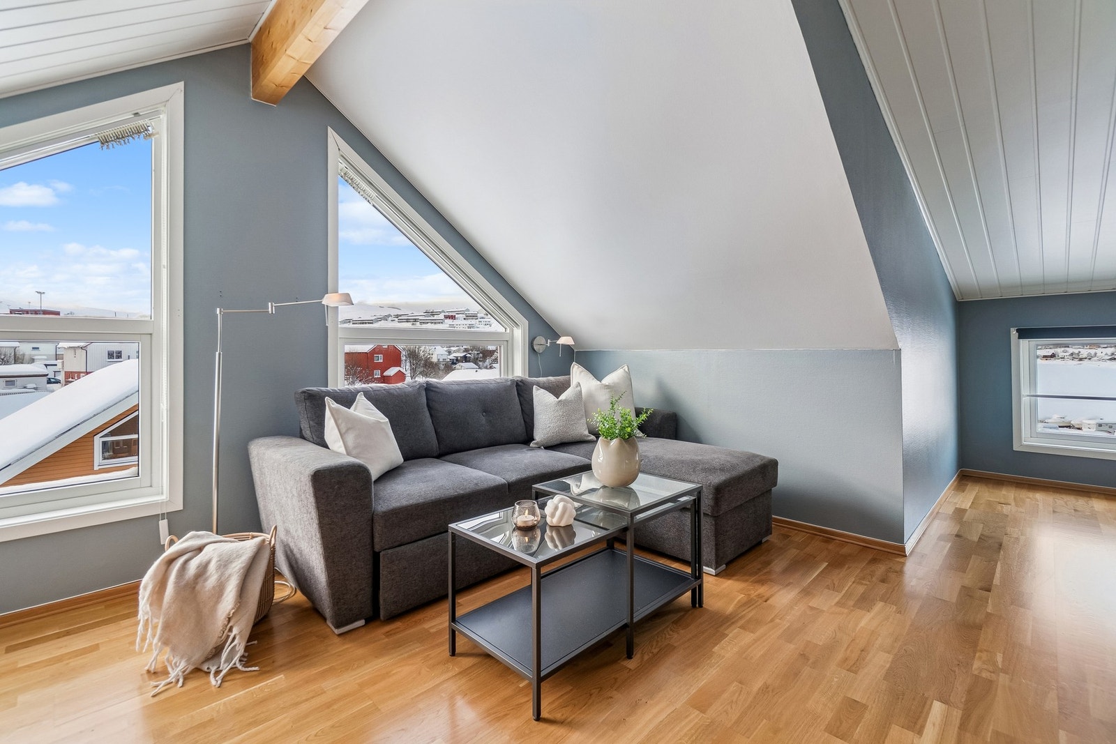 Her får du en lys og praktisk 2-roms selveierleilighet ved Storvannet. Galleribilde