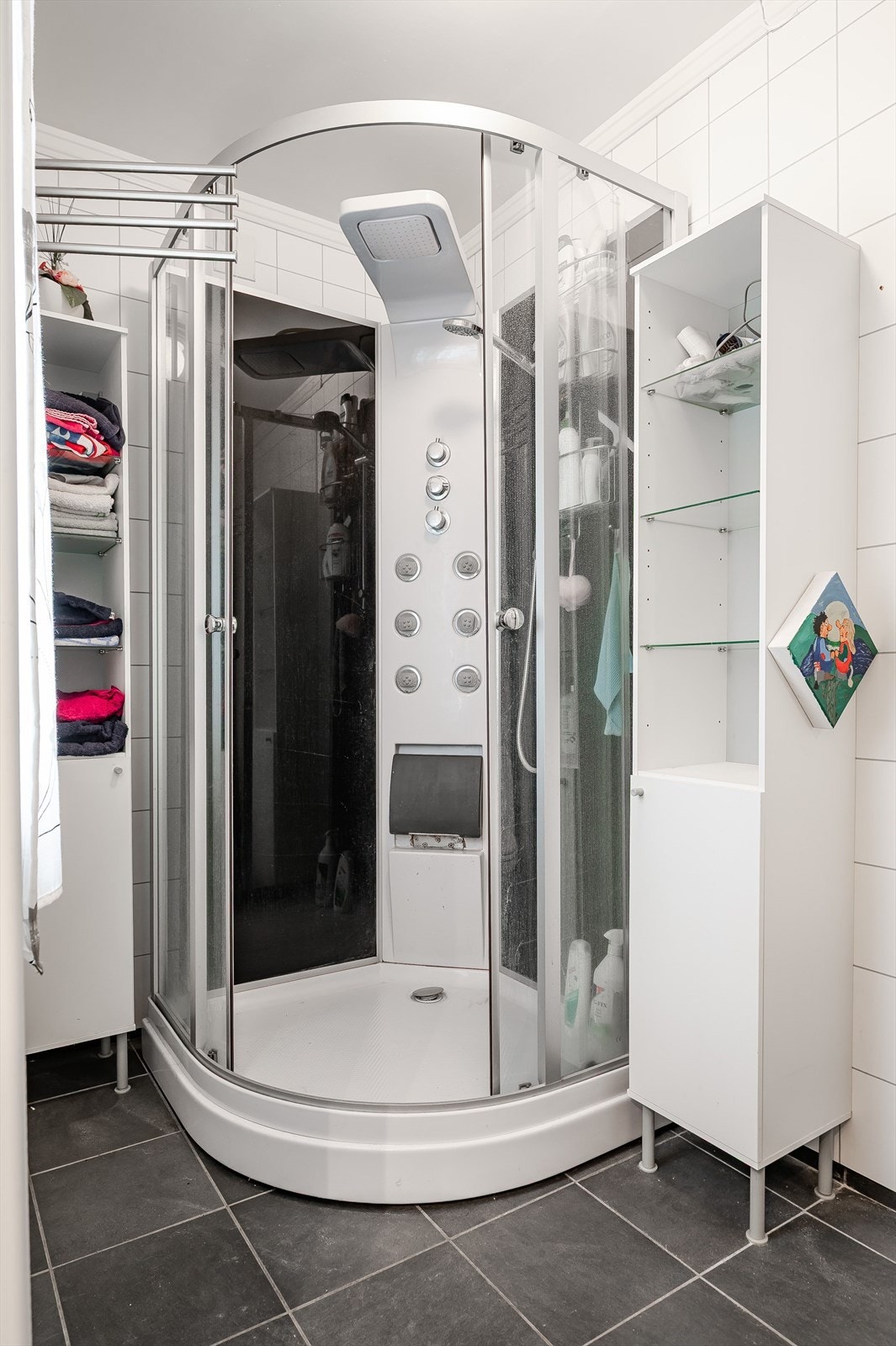 Flislagt gulv med varmekabler. Galleribilde