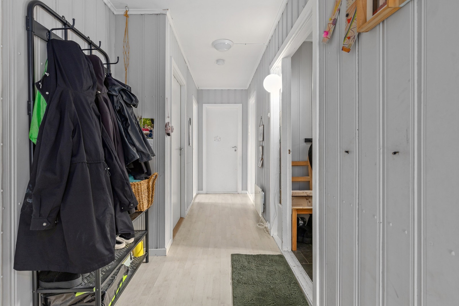 Mellomgang. Galleribilde