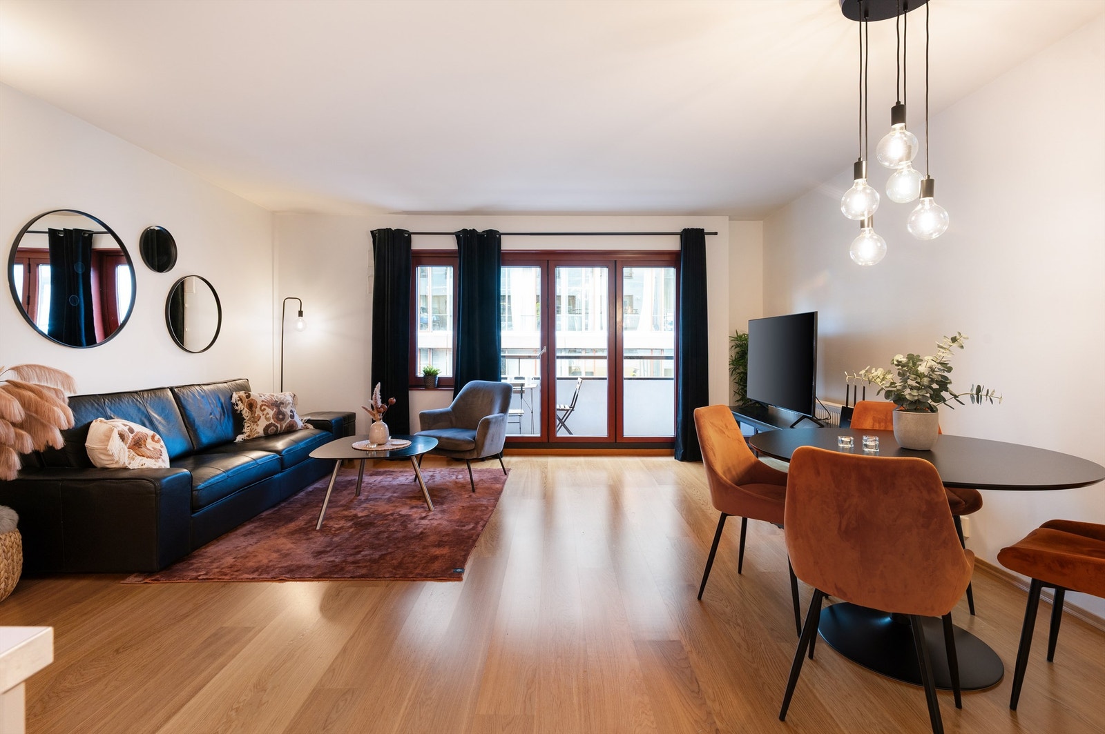 Velkommen til Lille Stranden 2! Presentert av Halvor L. Heikkilä v/ Eiendomsmegler Krogsveen. Foto: Kreativ Mango Galleribilde