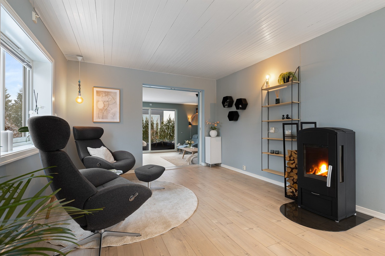 Vedovnen sørger for lun varme og koselig stemning på kalde dager. Galleribilde