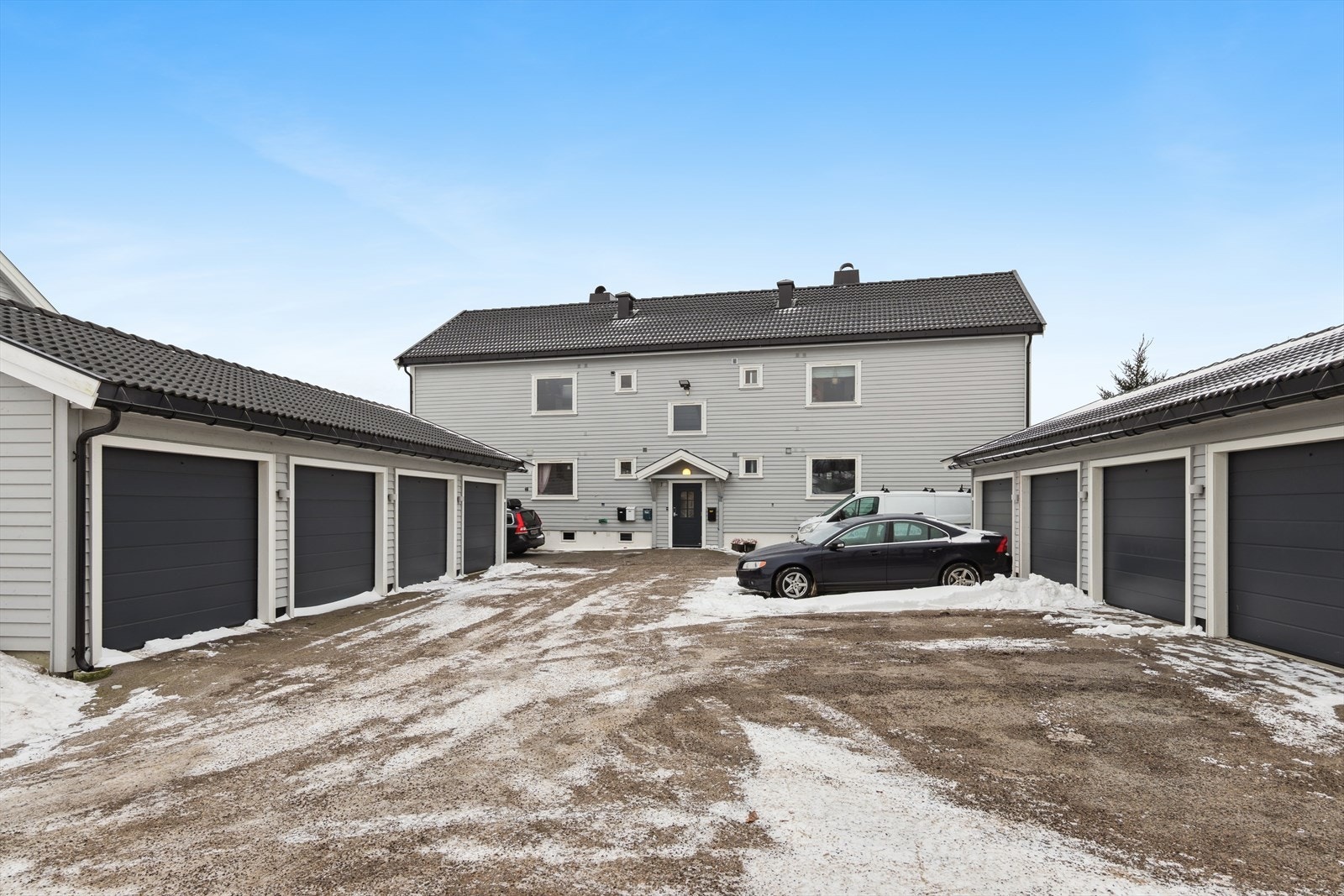 Her bor du med kort avstand til det du trenger i hverdagen - Parkering i garasje fra 2019. Galleribilde