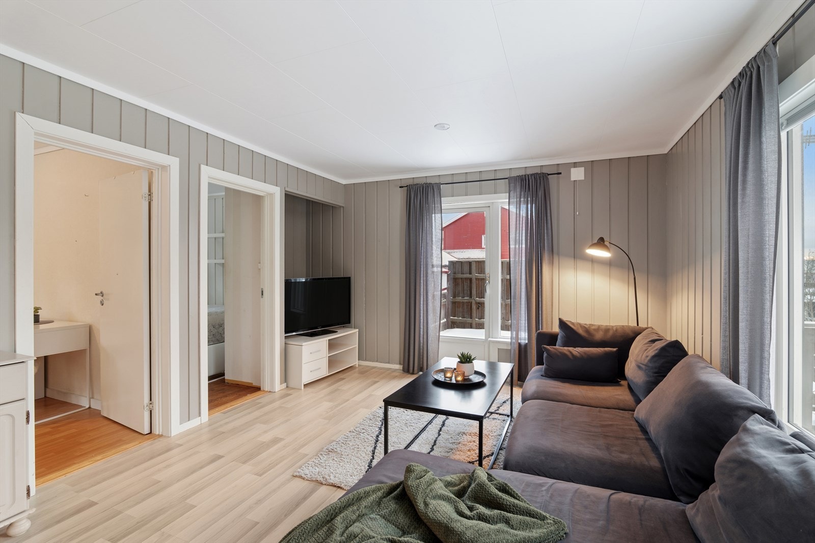 Fra stuen er det tilkomst til boligens soverom. Galleribilde