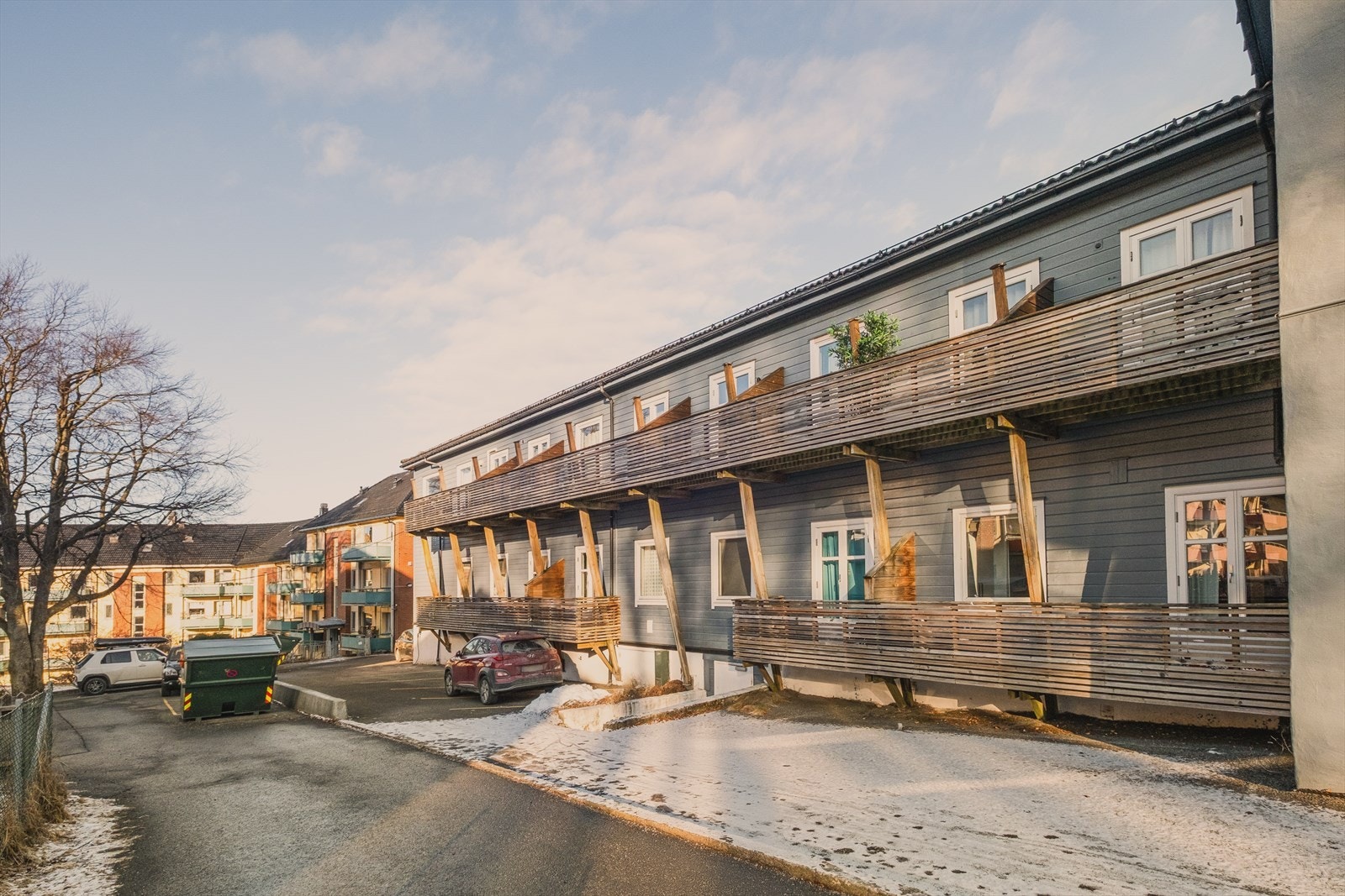 - Verdifullt med ekstra lagringsplass i ekstern bod på 2,5m² i byggets kjeller - Galleribilde