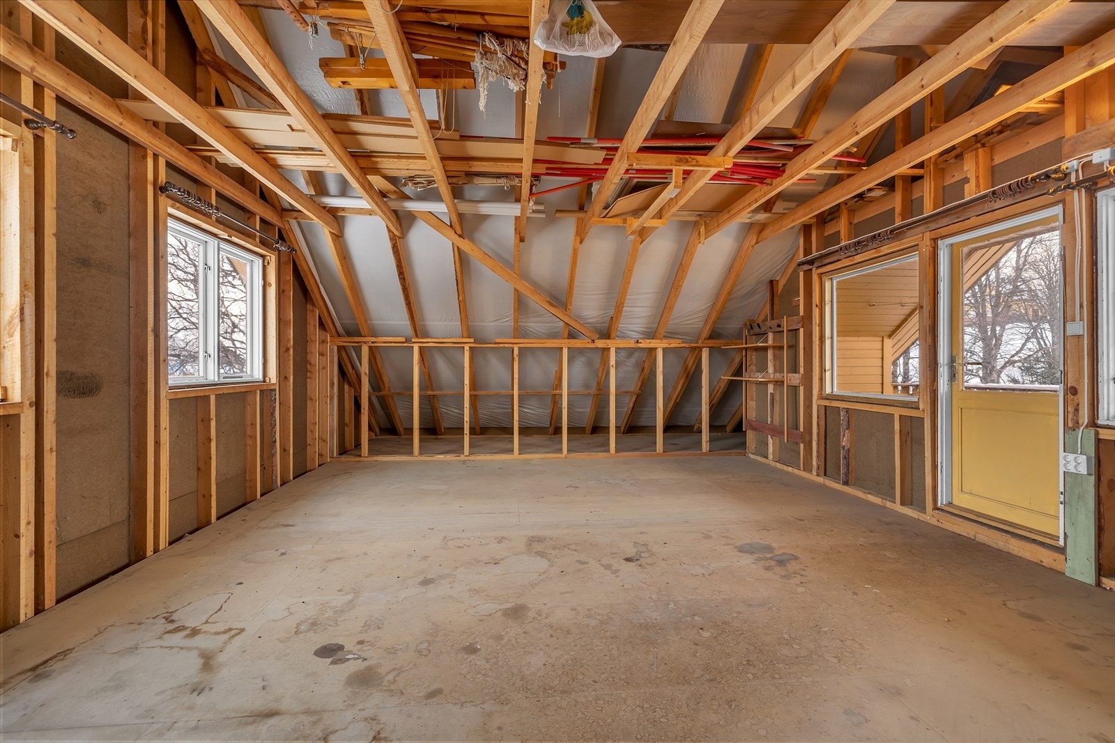 Uinnredet garasjeloft Galleribilde