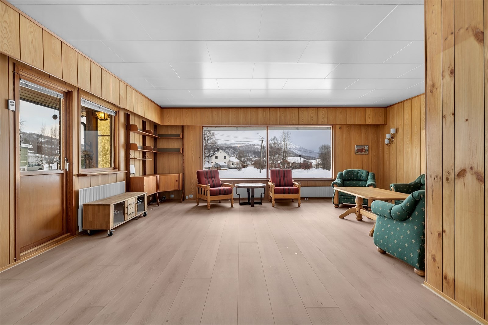 Utgang til sørvendt veranda Galleribilde