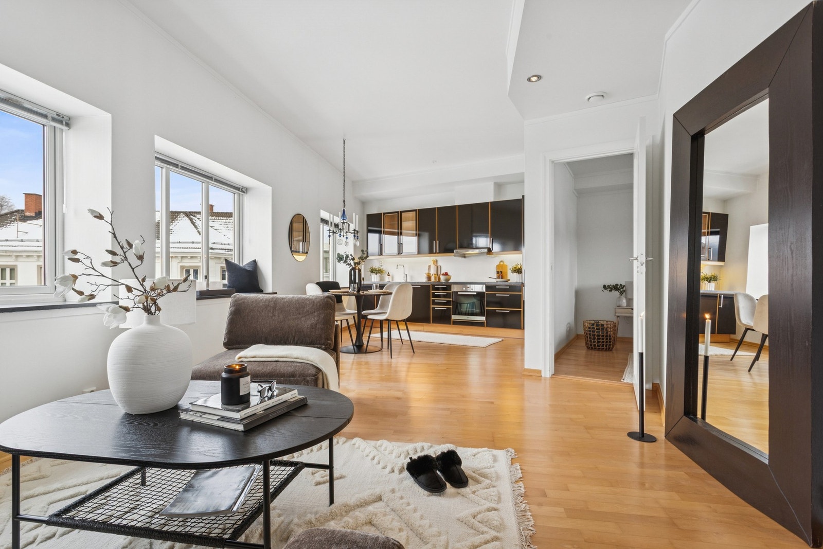 Det slippes godt med naturlig lys inn. Galleribilde