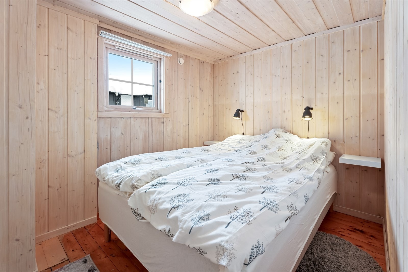 Hovedsoverom med god plass for dobbelseng. Galleribilde