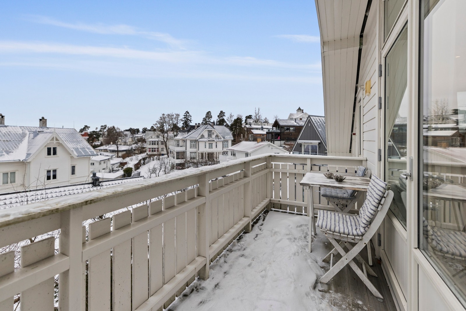 Her er det plass til en liten sittegruppe eller annet ønskelig møblement. Galleribilde