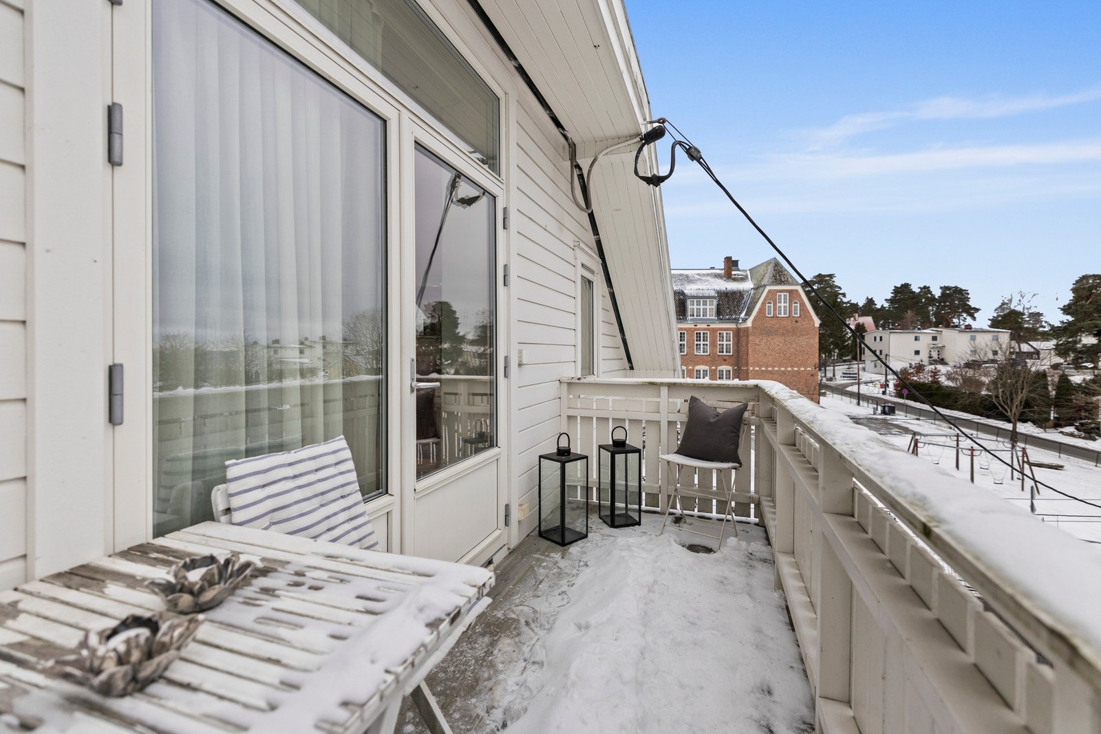 Balkongen er oppmålt på ca. 5 m². Galleribilde