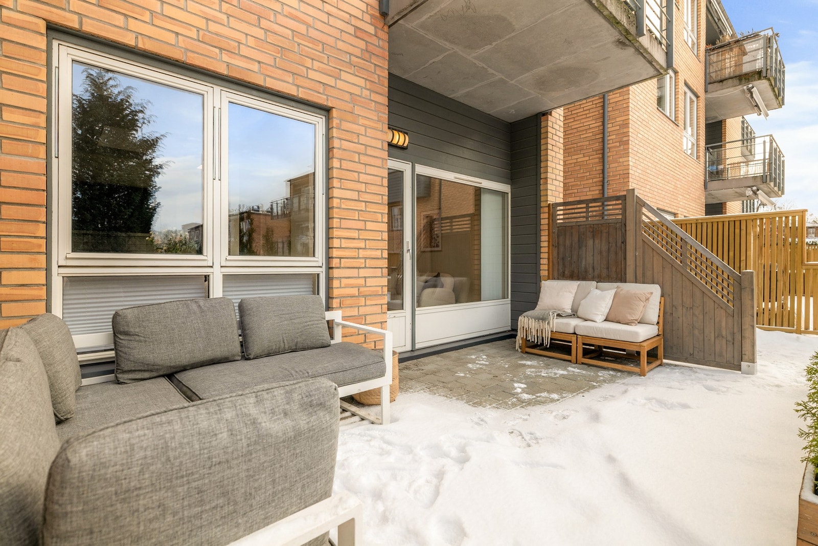 Beliggenheten mot sydvest sørger for gode solforhold! Galleribilde