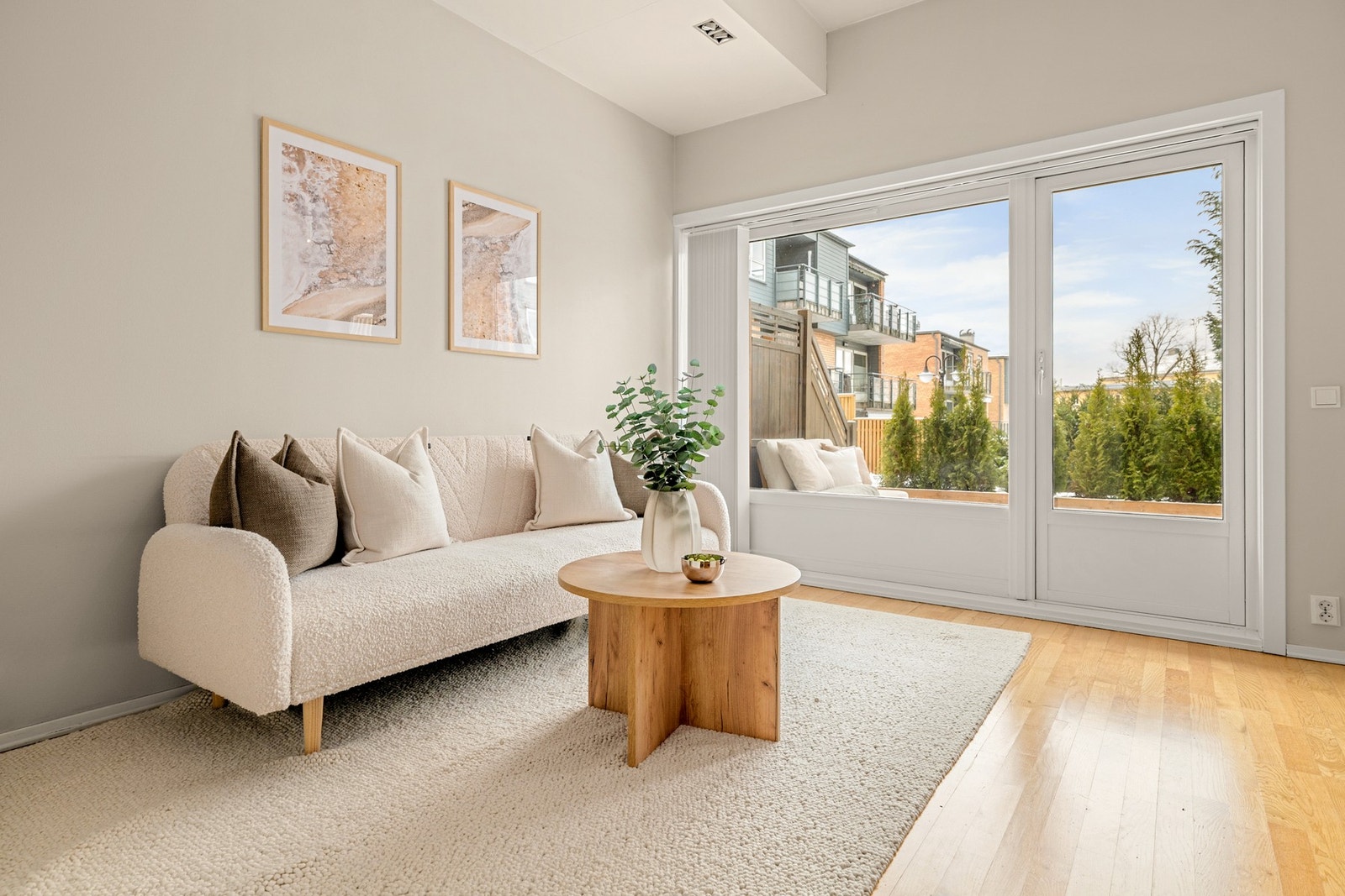 En lys og moderne 1-roms leilighet med god standard. Galleribilde