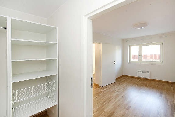 Garderoberom i tilknytning til soverom Galleribilde