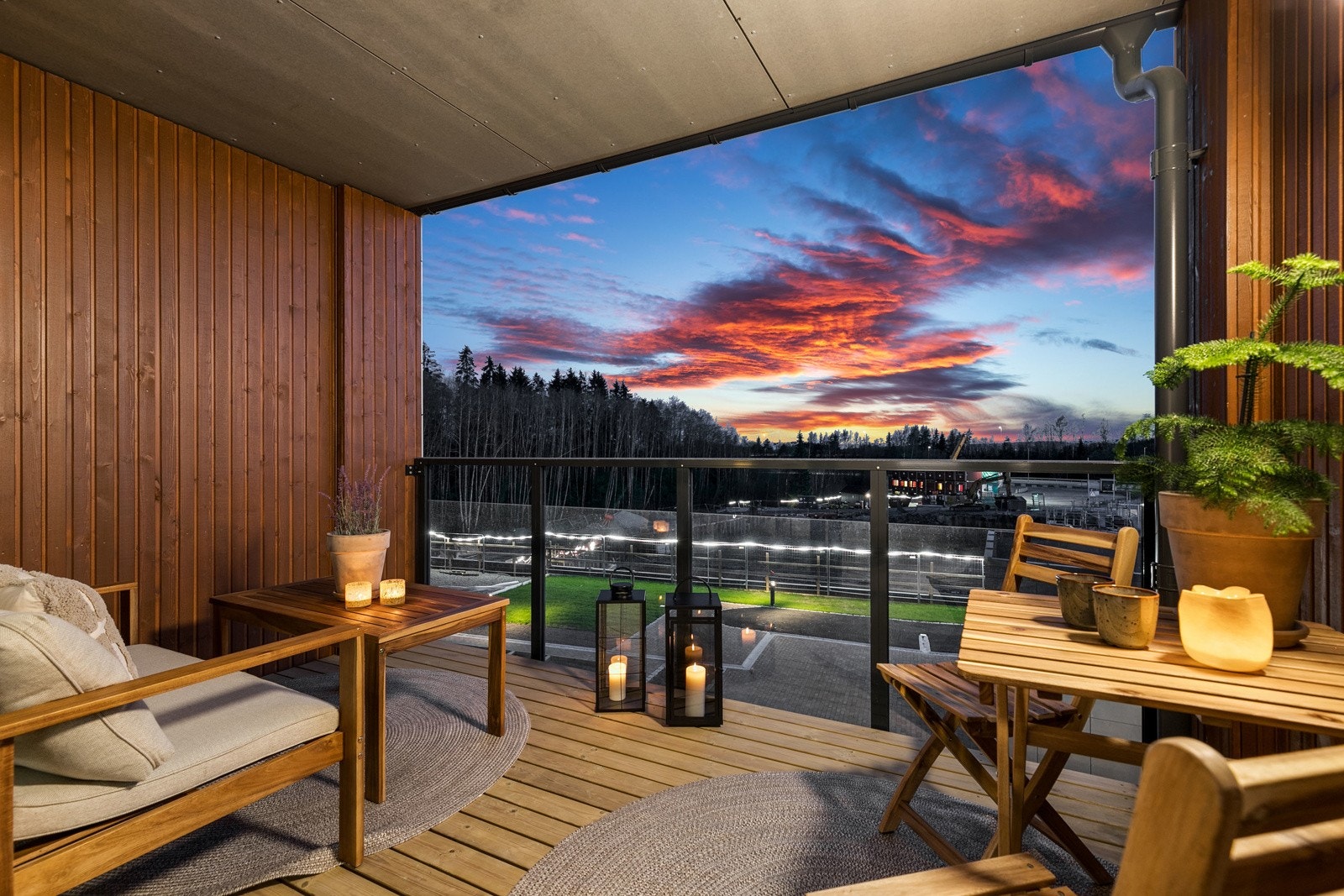 Utgang til en sydvestvendt balkong på 8 kvm. Bilde fra L207 Galleribilde