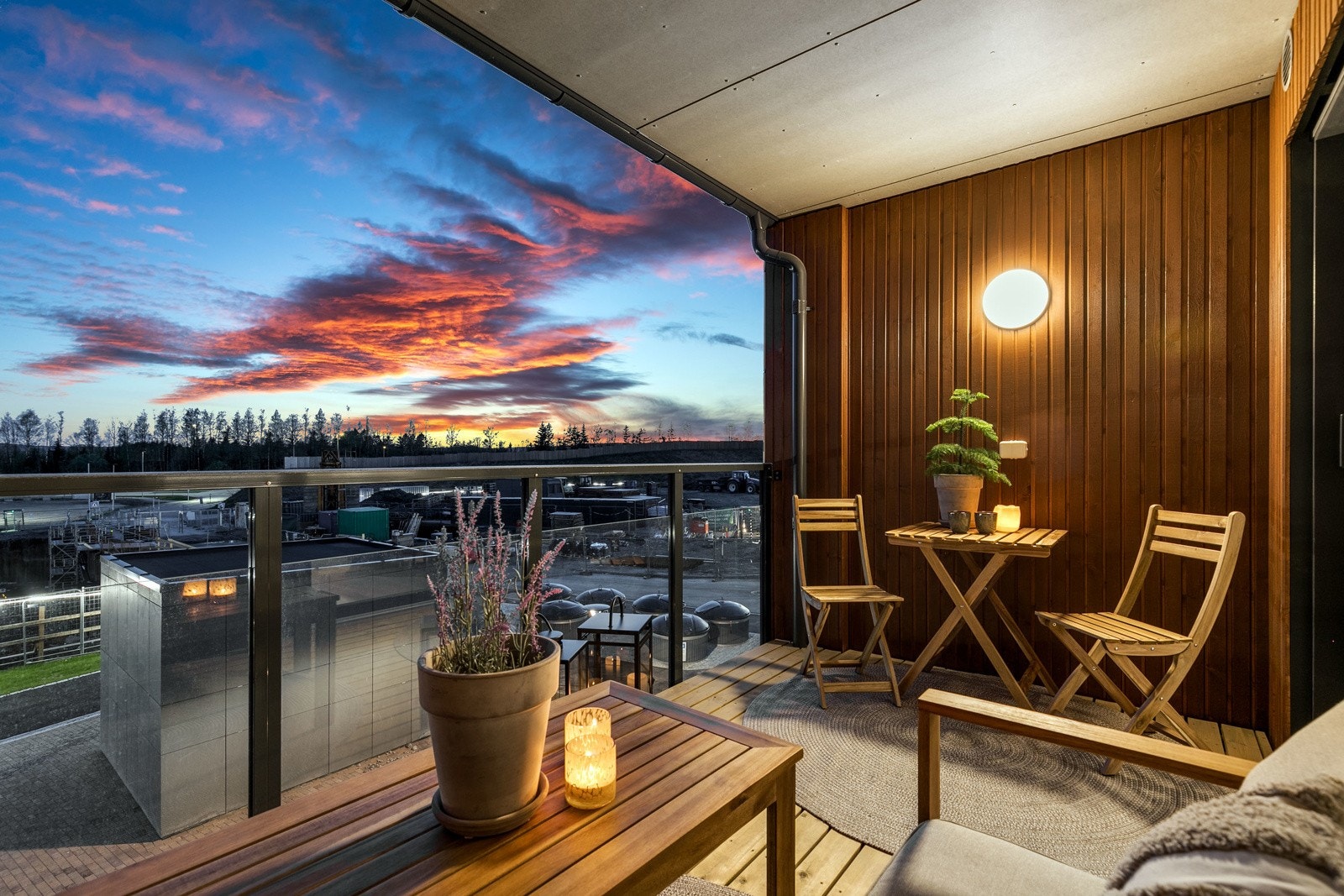 Utgang til en sydvestvendt balkong på 8 kvm. Bilde fra L207 Galleribilde