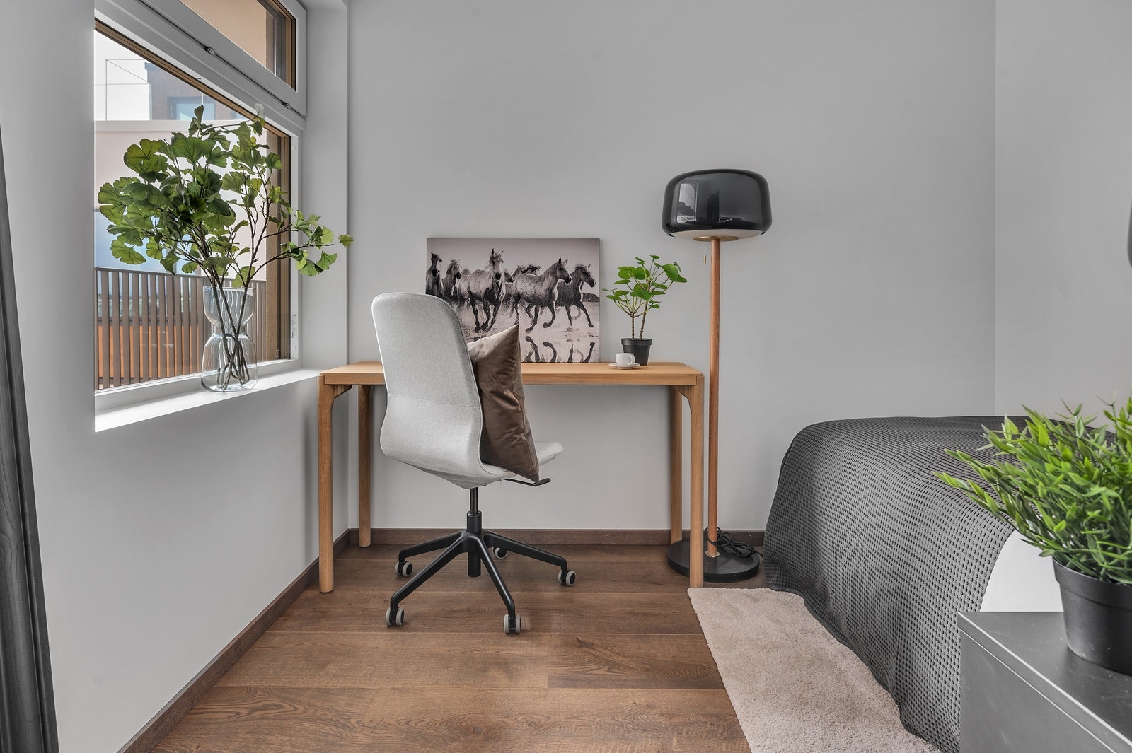 Soverom nr. 2 har inngang fra gangen. Galleribilde