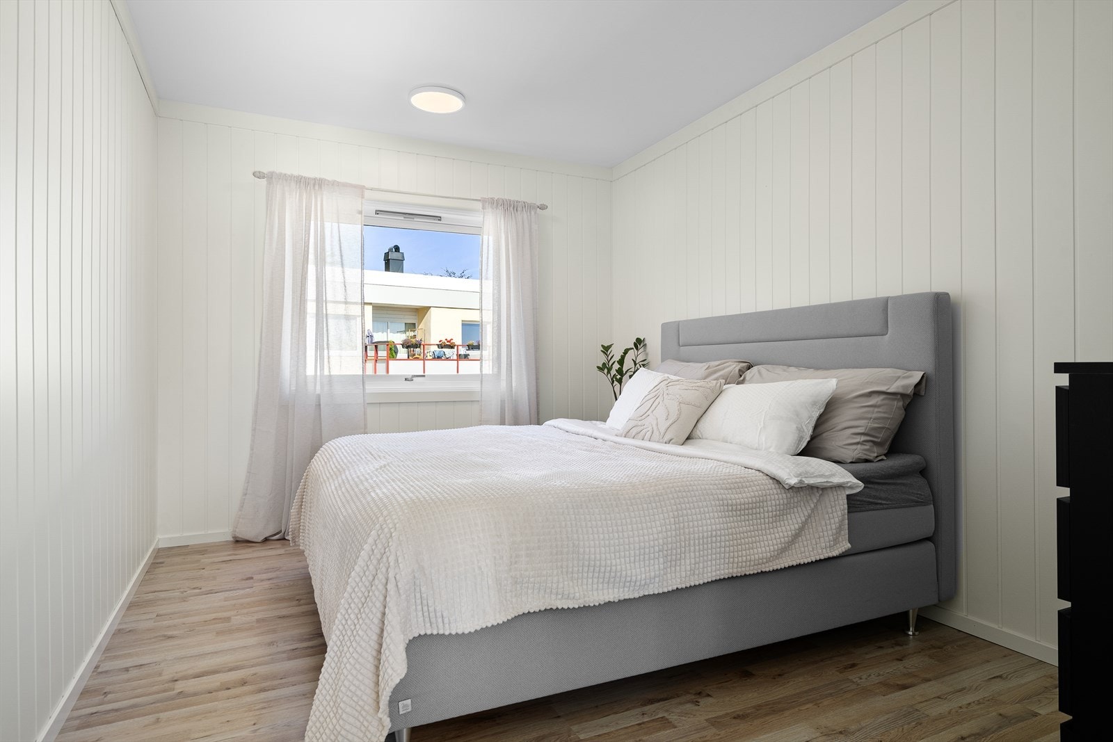 Hovedsoverommet ble pusset opp i august 2025. Galleribilde