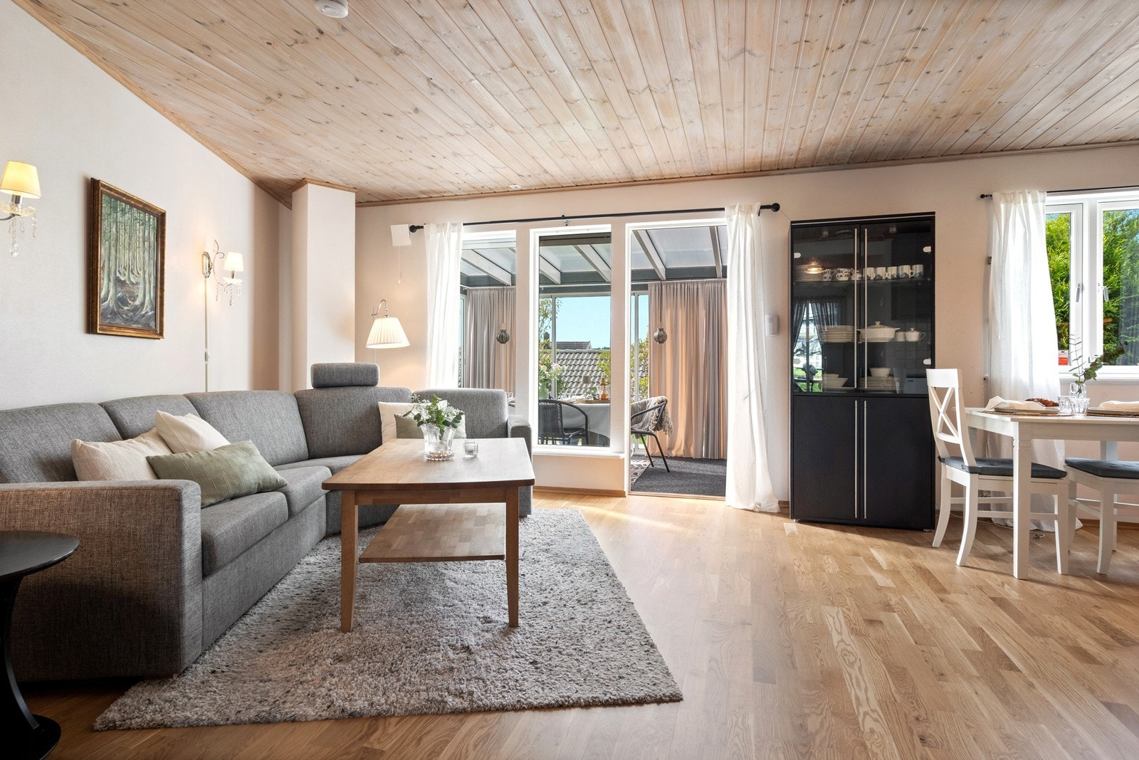 Trivelig rekkehusleilighet over to plan med p-plass i carport og fin beliggenhet på Folkestadfeltet/Våler Galleribilde