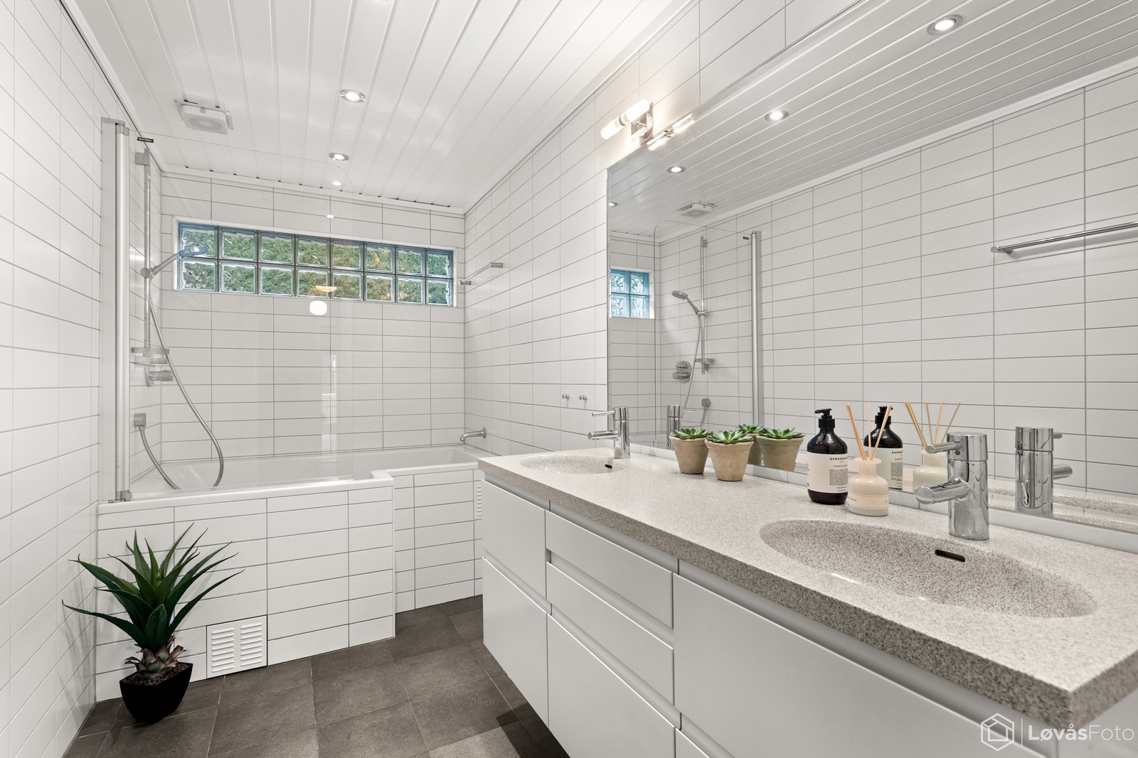 Pent flislagt bad som ble pusset opp i 2009 Galleribilde