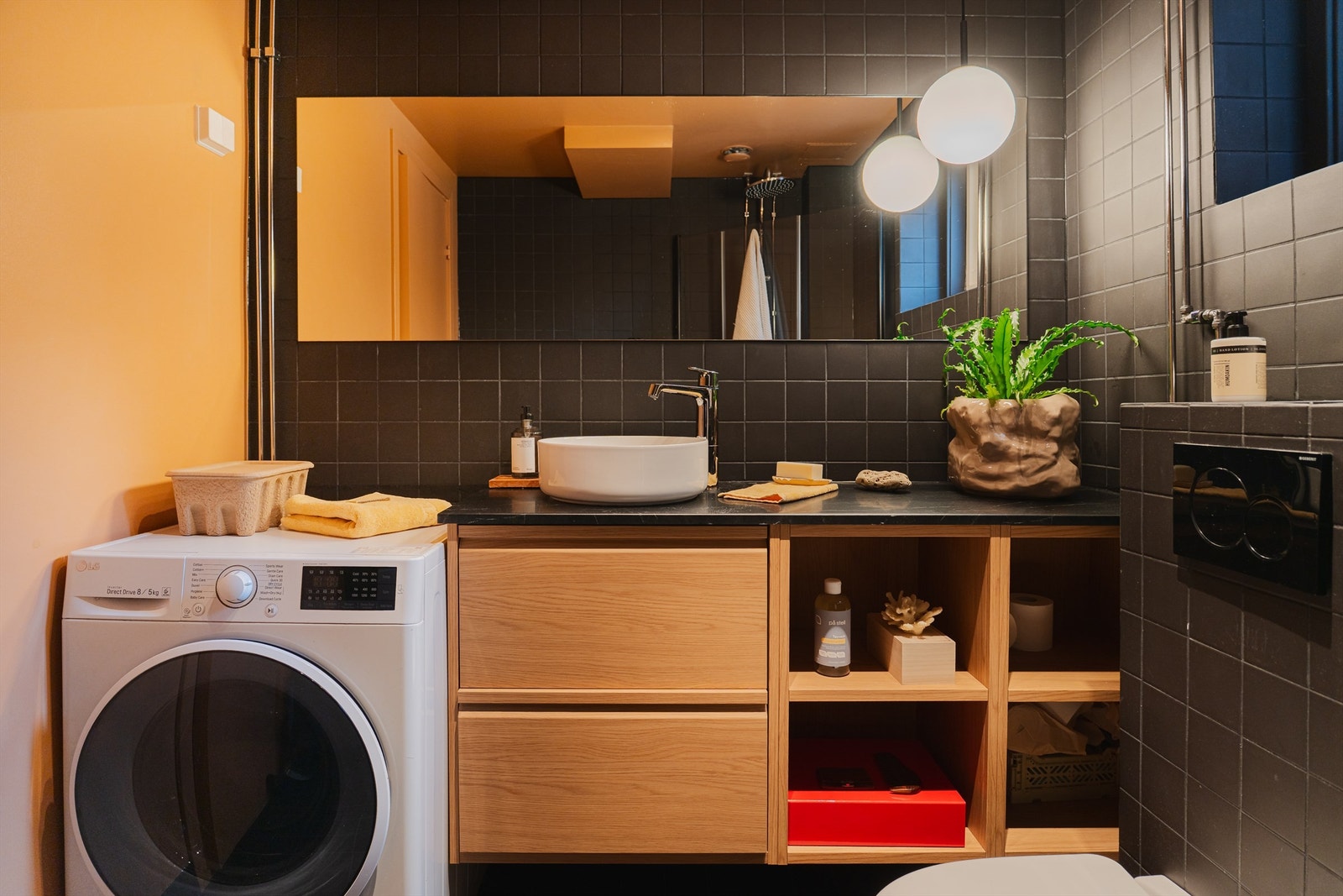 Det er opplegg for vaskemaskin. Galleribilde