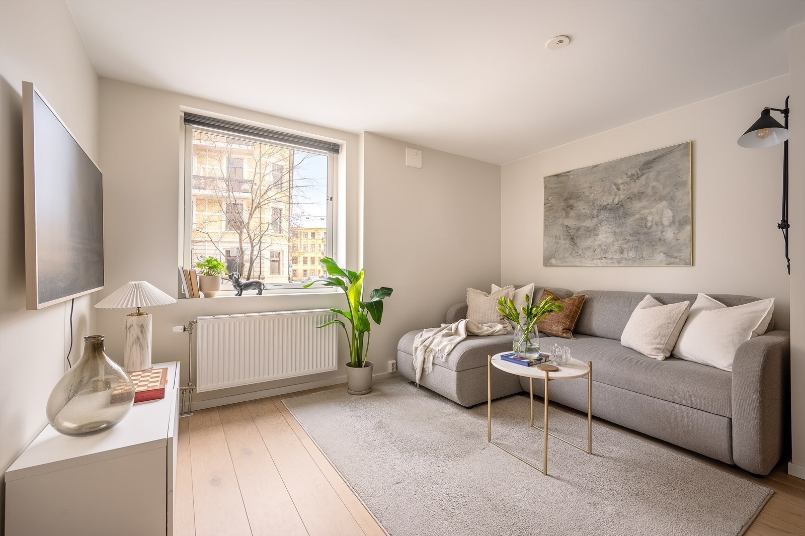 En delikat og tidløs leilighet med byggestandard fra 2019. Galleribilde