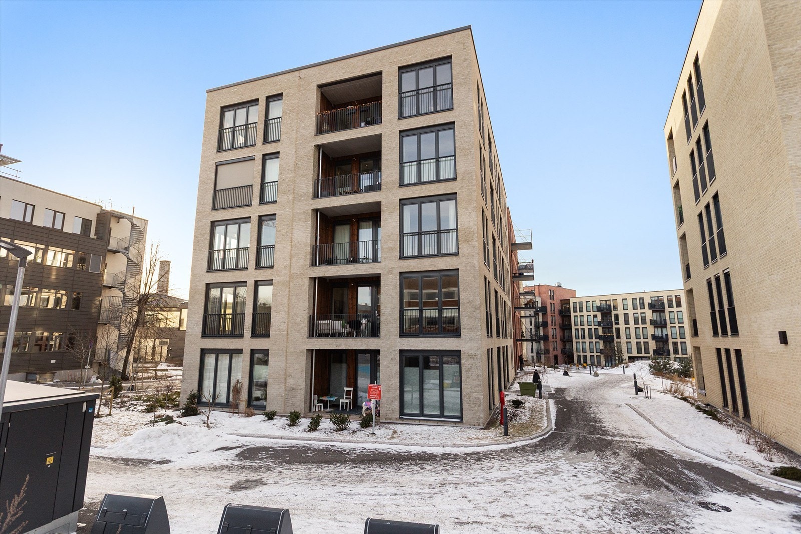 Her bor du urbant og komfortabelt, med natur og byliv i perfekt balanse. Galleribilde